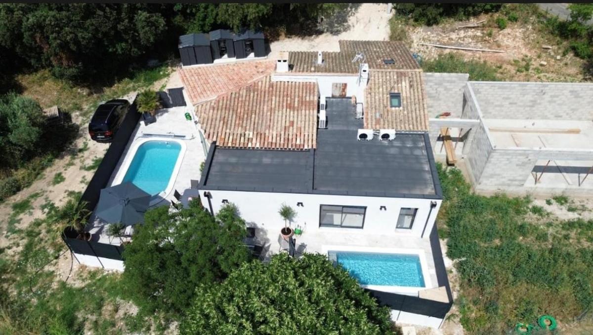 Le Clos Saint-Maximin - 2 villas, 2 piscines, 12 pers