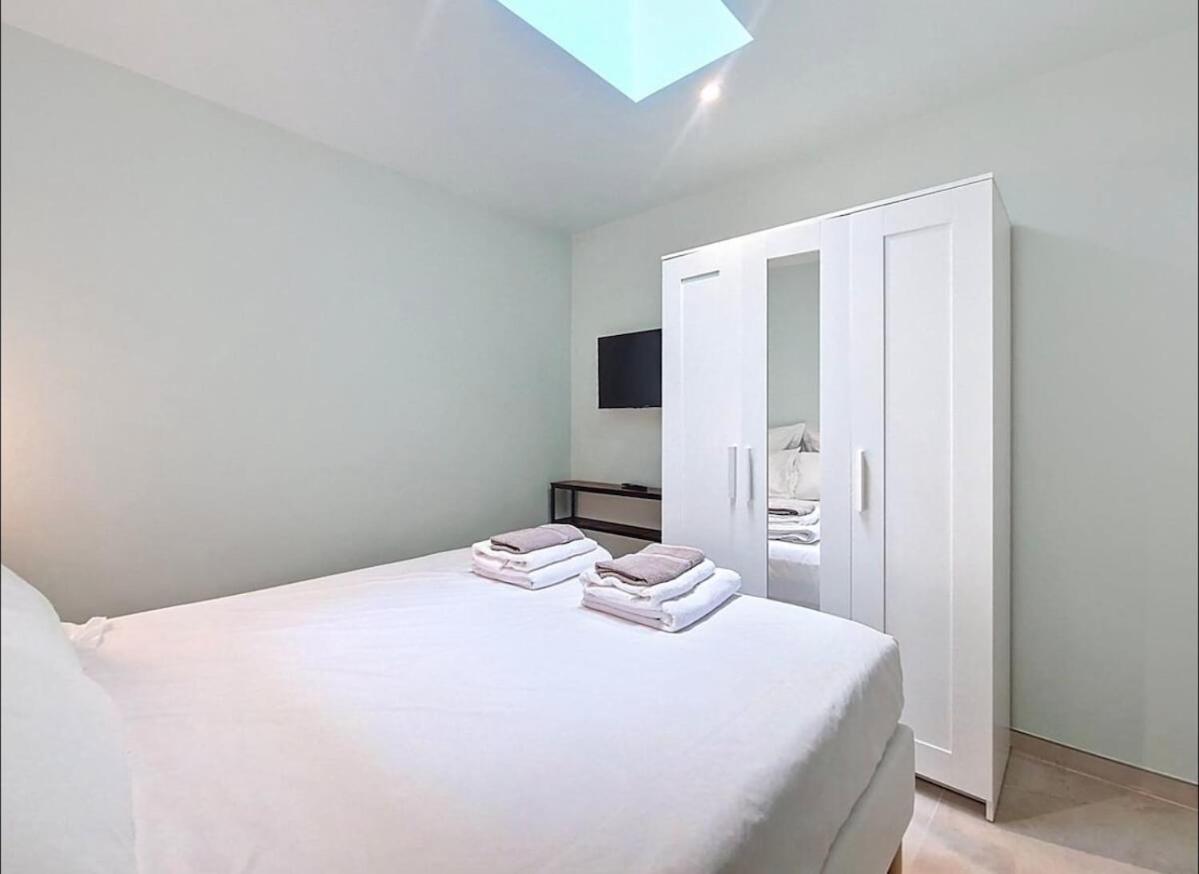 Le Clos Saint-Maximin - 2 villas, 2 piscines, 12 pers