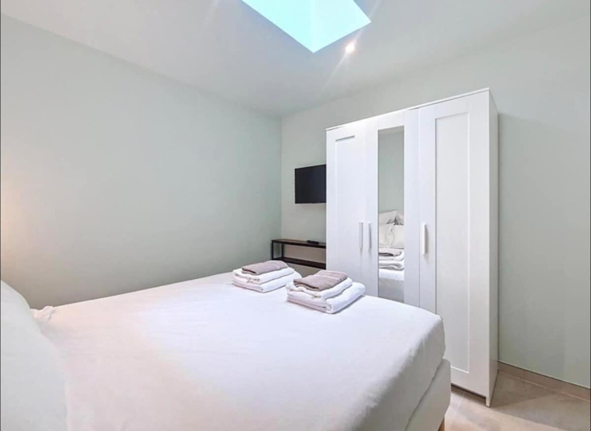 Le Clos Saint-Maximin - 2 villas, 2 piscines, 12 pers