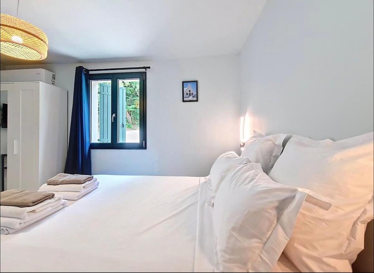 Le Clos Saint-Maximin - 2 villas, 2 piscines, 12 pers