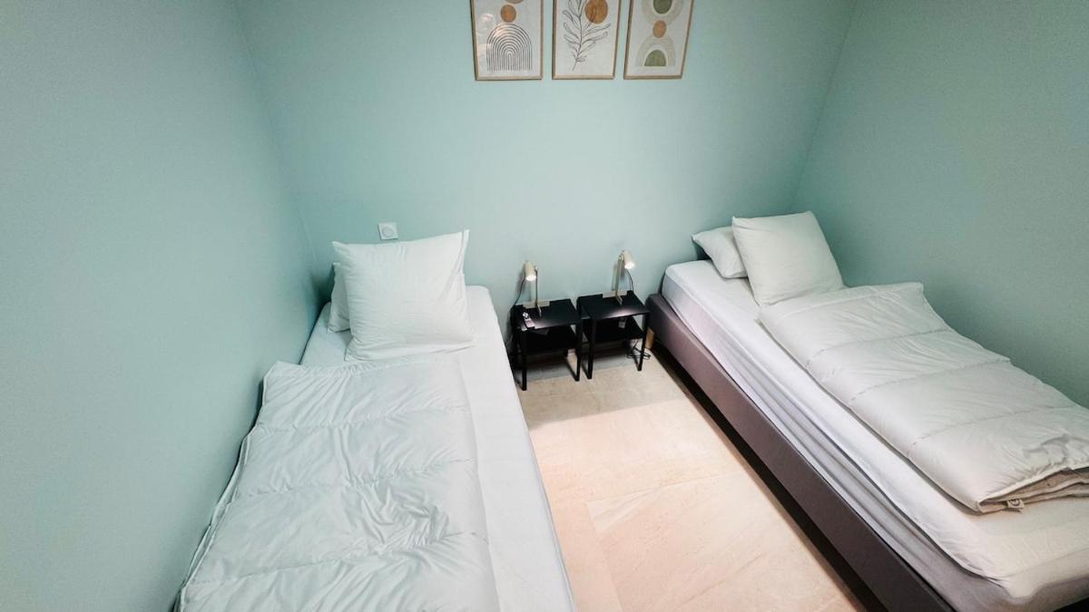Le Clos Saint-Maximin - 2 villas, 2 piscines, 12 pers