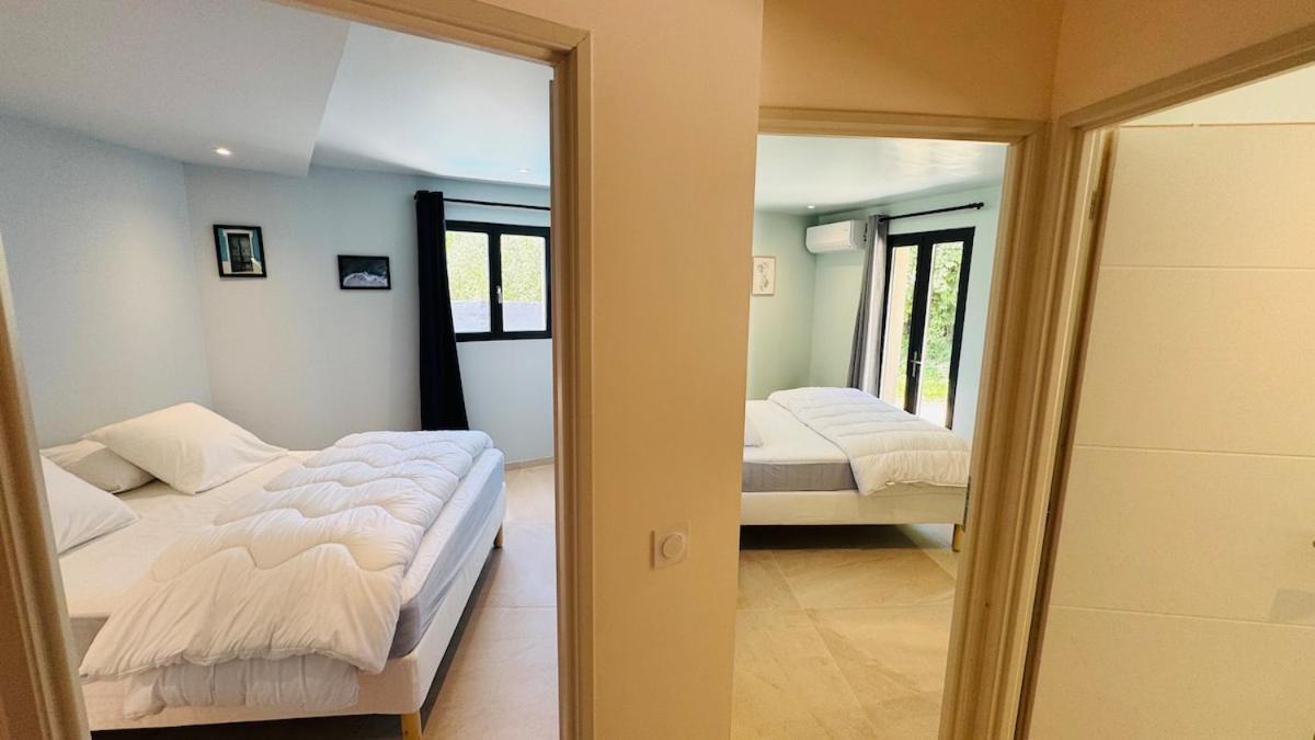 Le Clos Saint-Maximin - 2 villas, 2 piscines, 12 pers