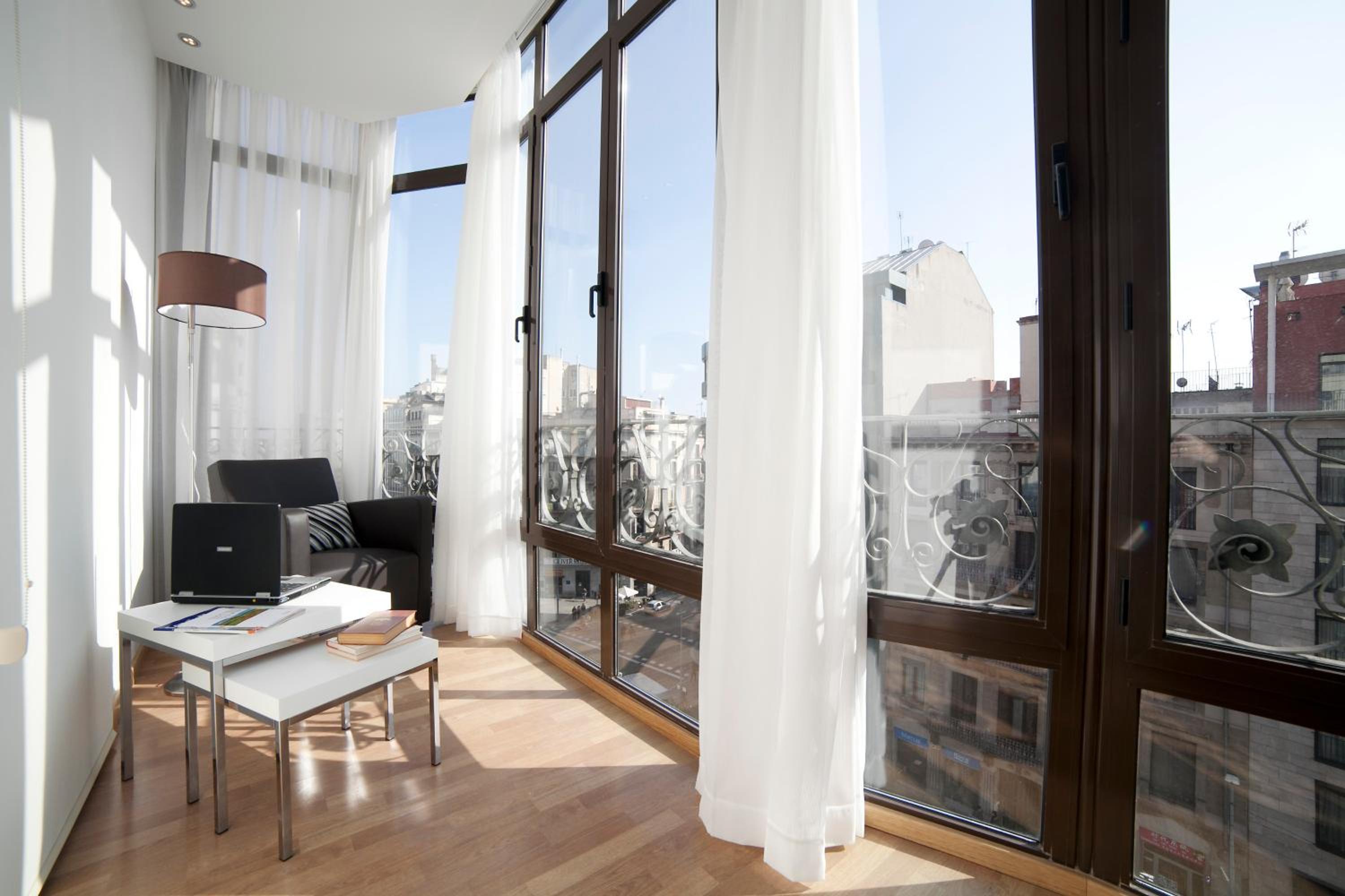 Serennia Apartamentos Ramblas - Plaça Catalunya