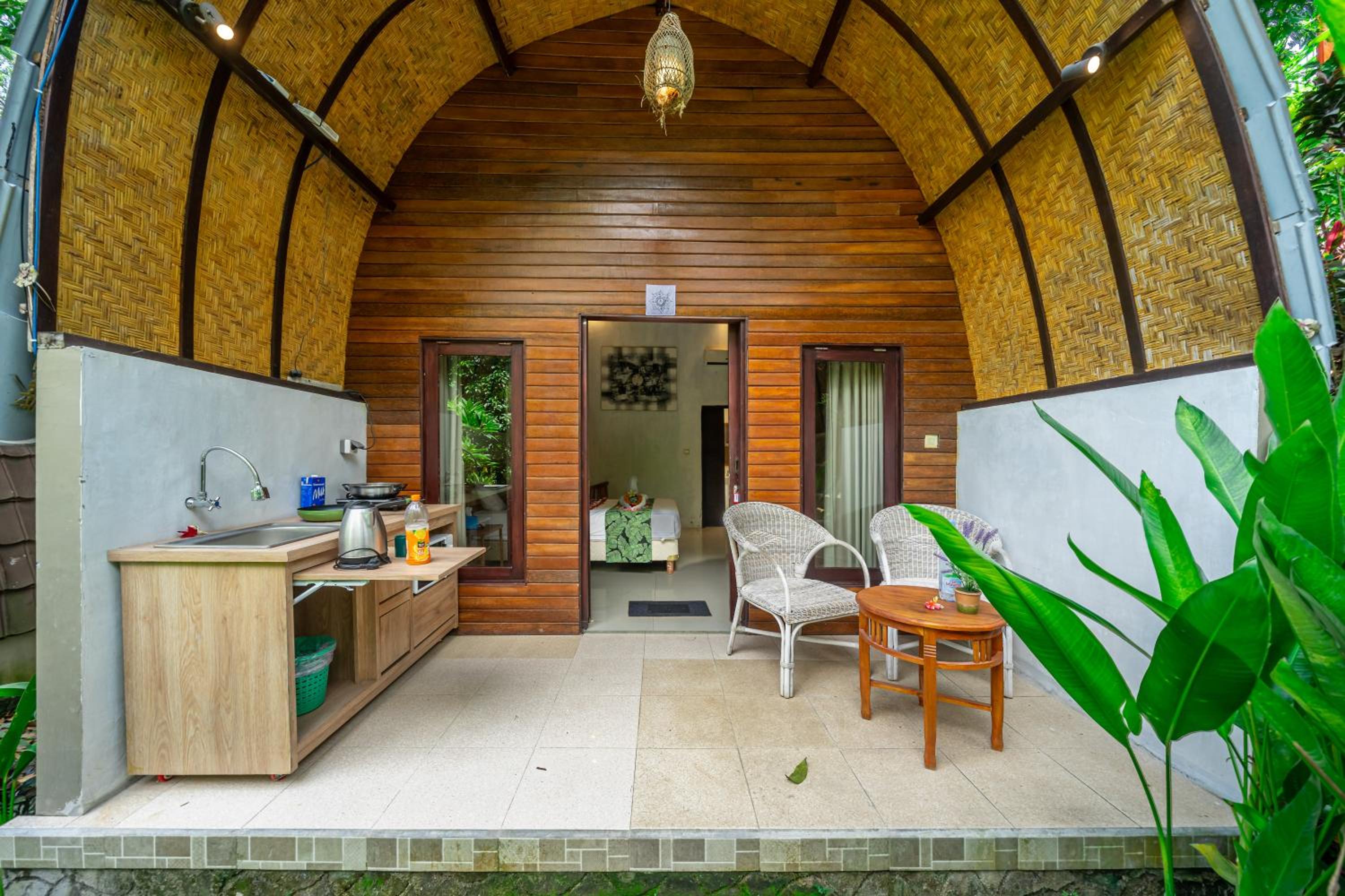 Jungle River 5 BR Villa- Pool, Yoga, Tubing Near Ubud