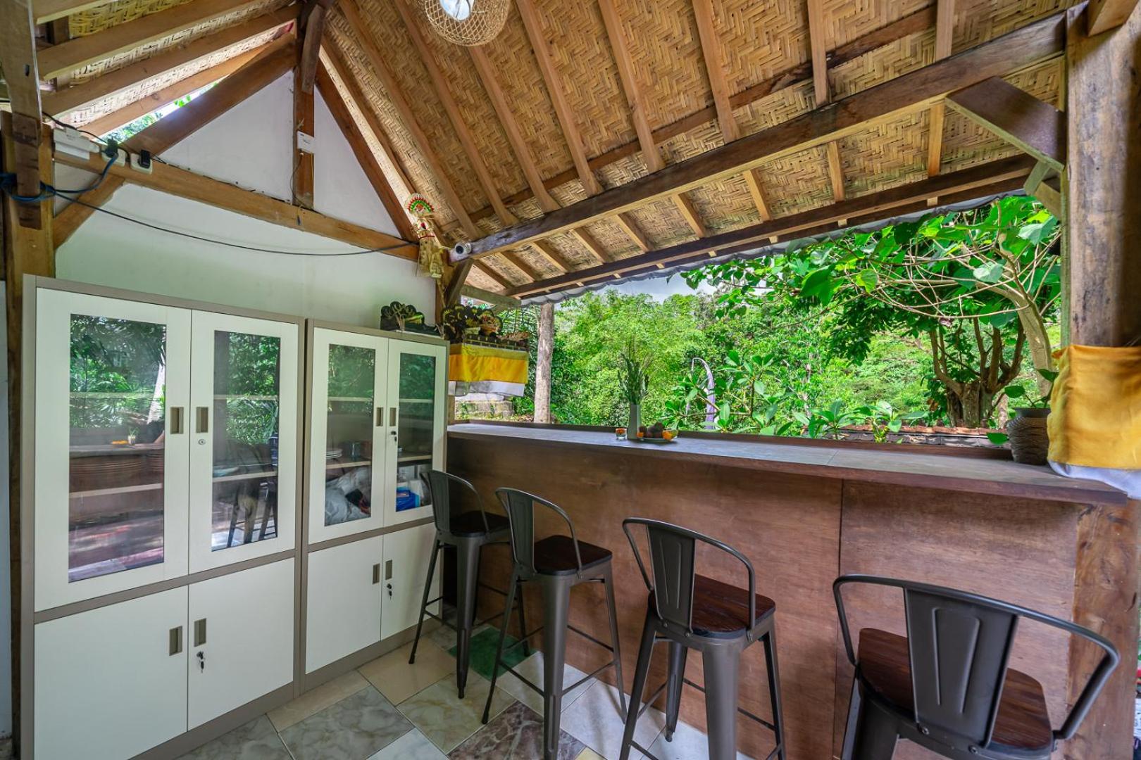 Jungle River 5 BR Villa- Pool, Yoga, Tubing Near Ubud