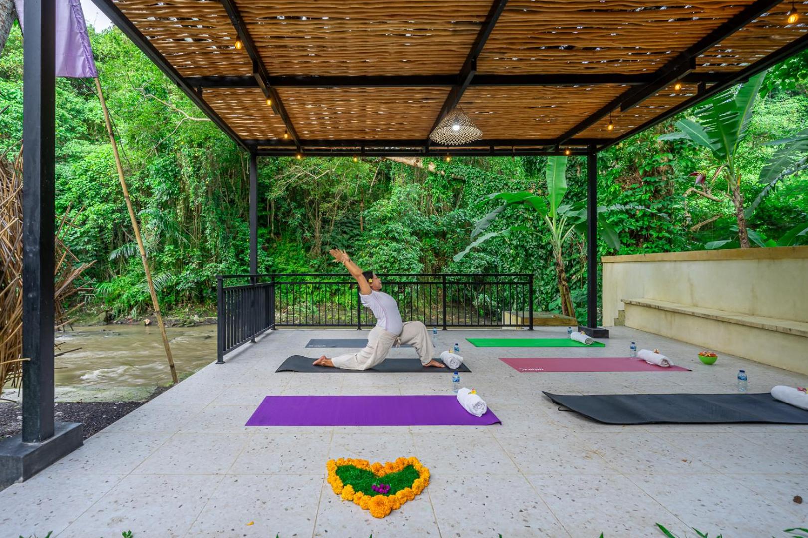 Jungle River 5 BR Villa- Pool, Yoga, Tubing Near Ubud