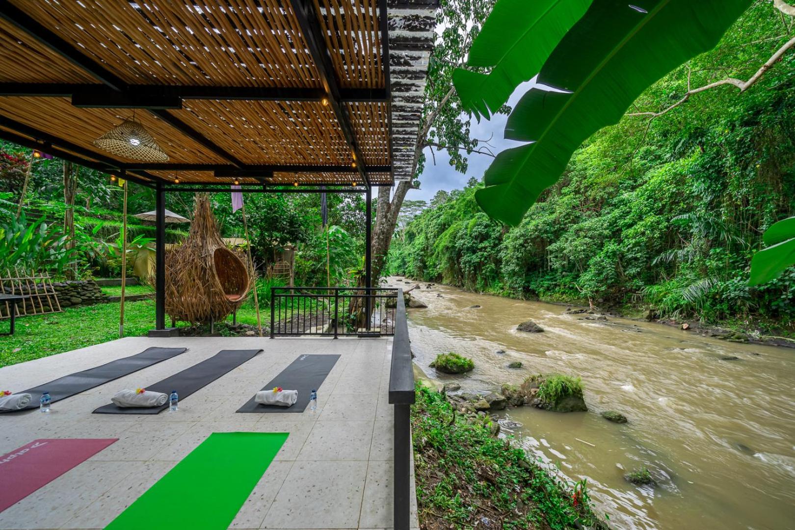Jungle River 5 BR Villa- Pool, Yoga, Tubing Near Ubud