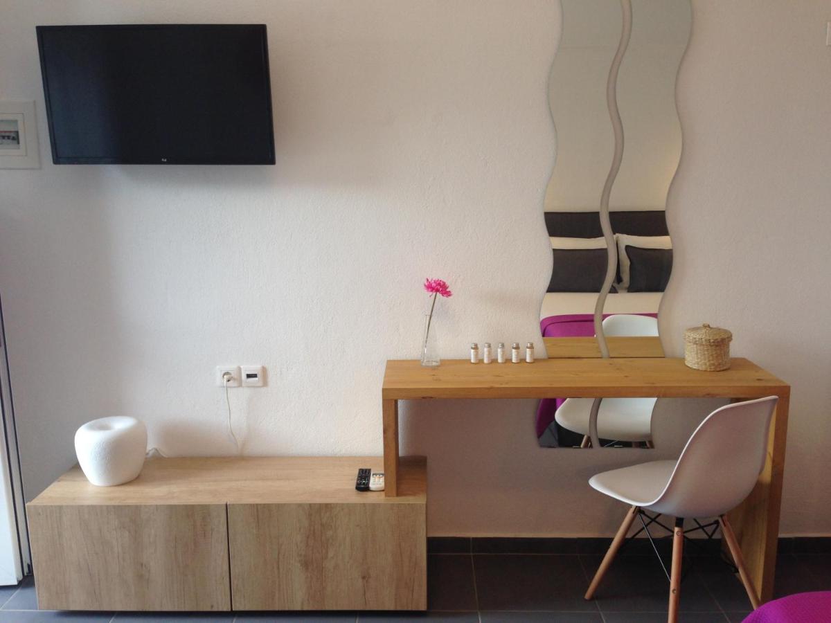 Philoxenia Suites