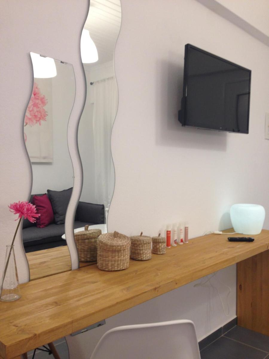 Philoxenia Suites