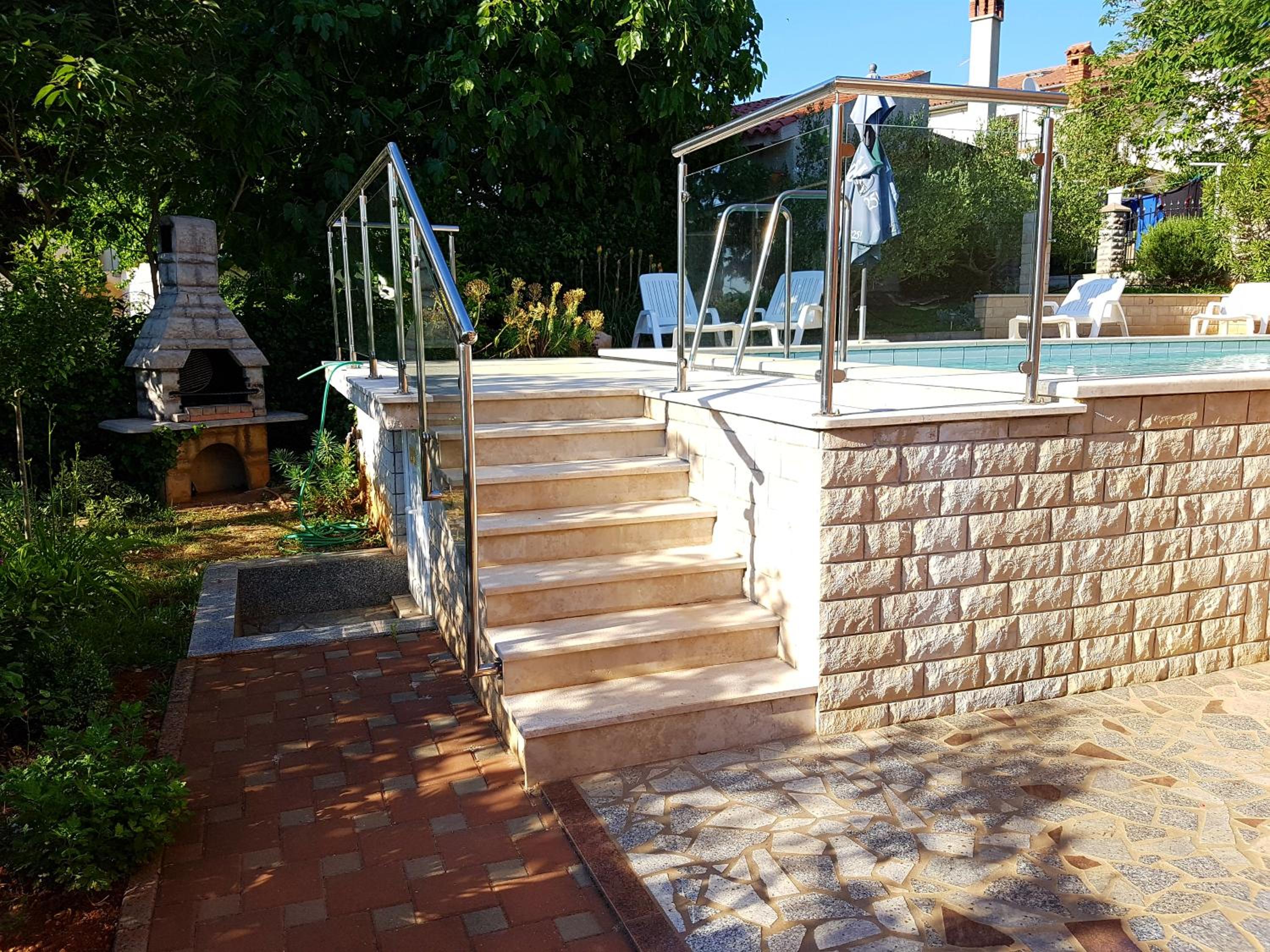 Photo 34