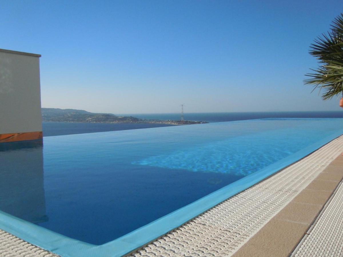B&B Blu Infinito