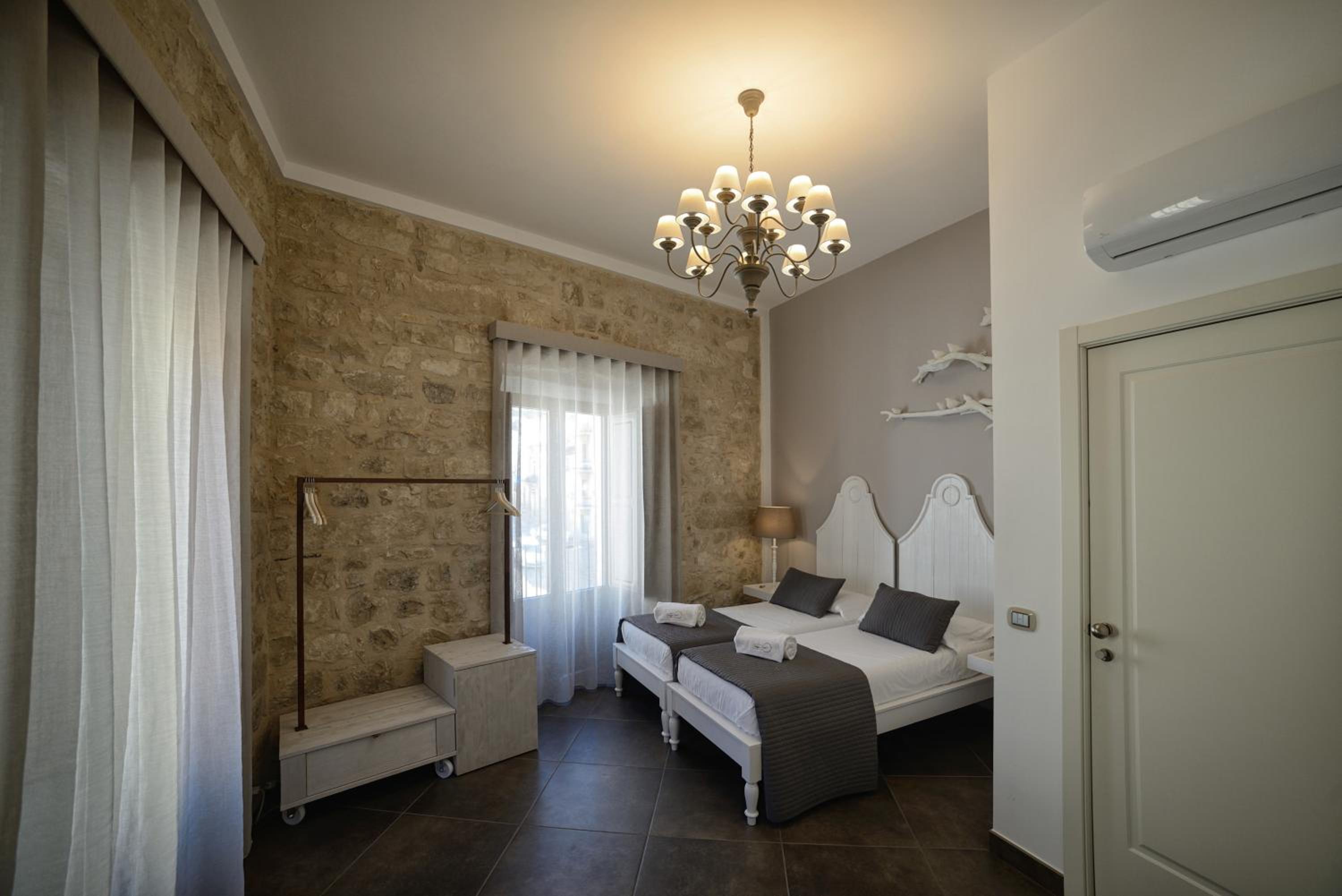 Terrazzani Suite