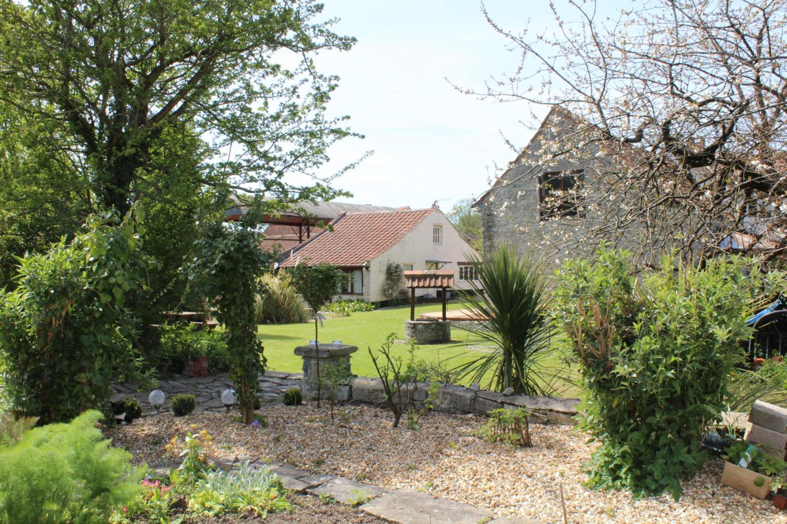 Little England Retreats - Cottage, Yurt and Shepherd Huts