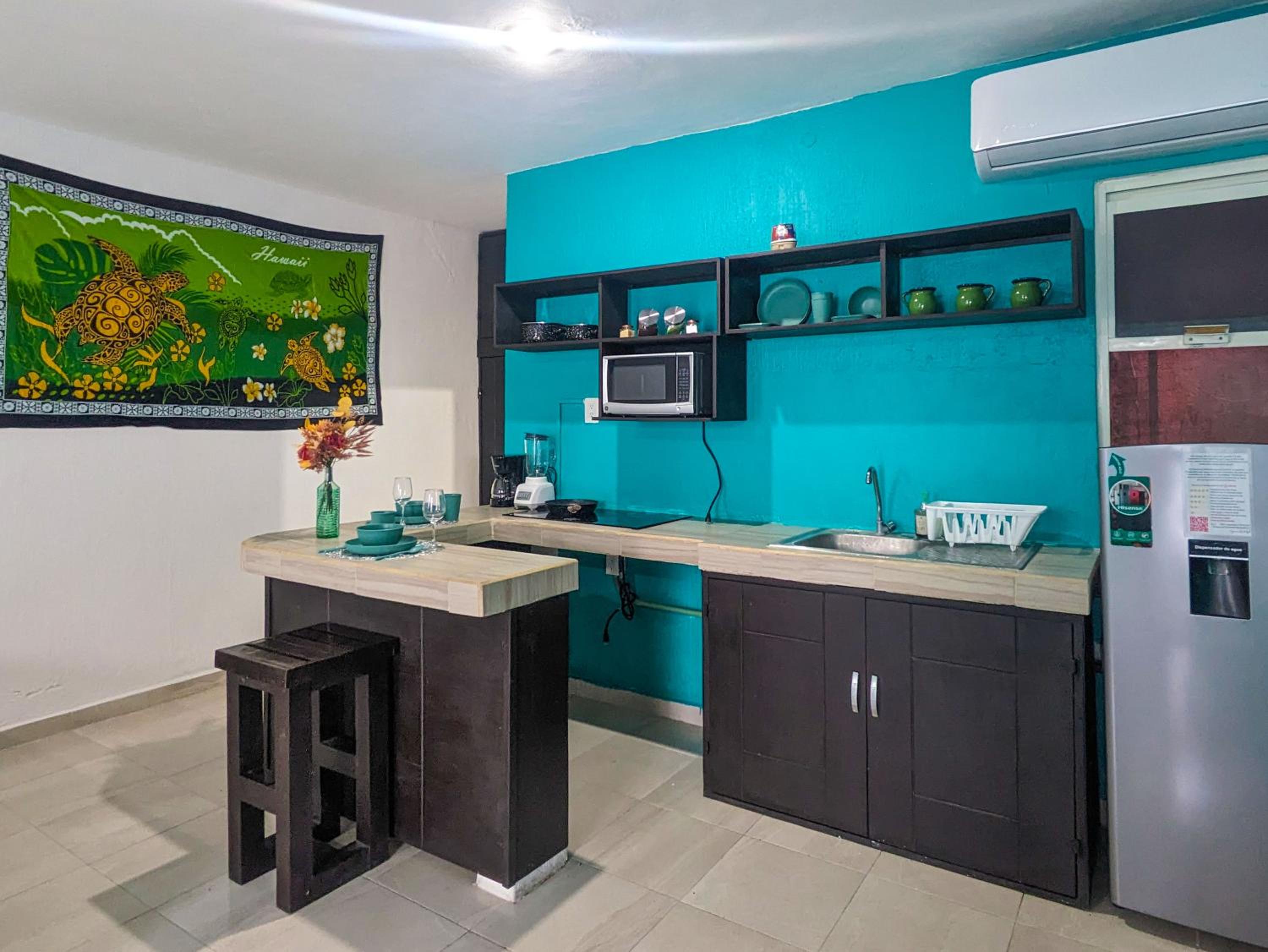 Family Escape 2 Private Apartments Sleeps 8 500m Beach Kitchen AC Value Stay Top Rated Host 1B4A