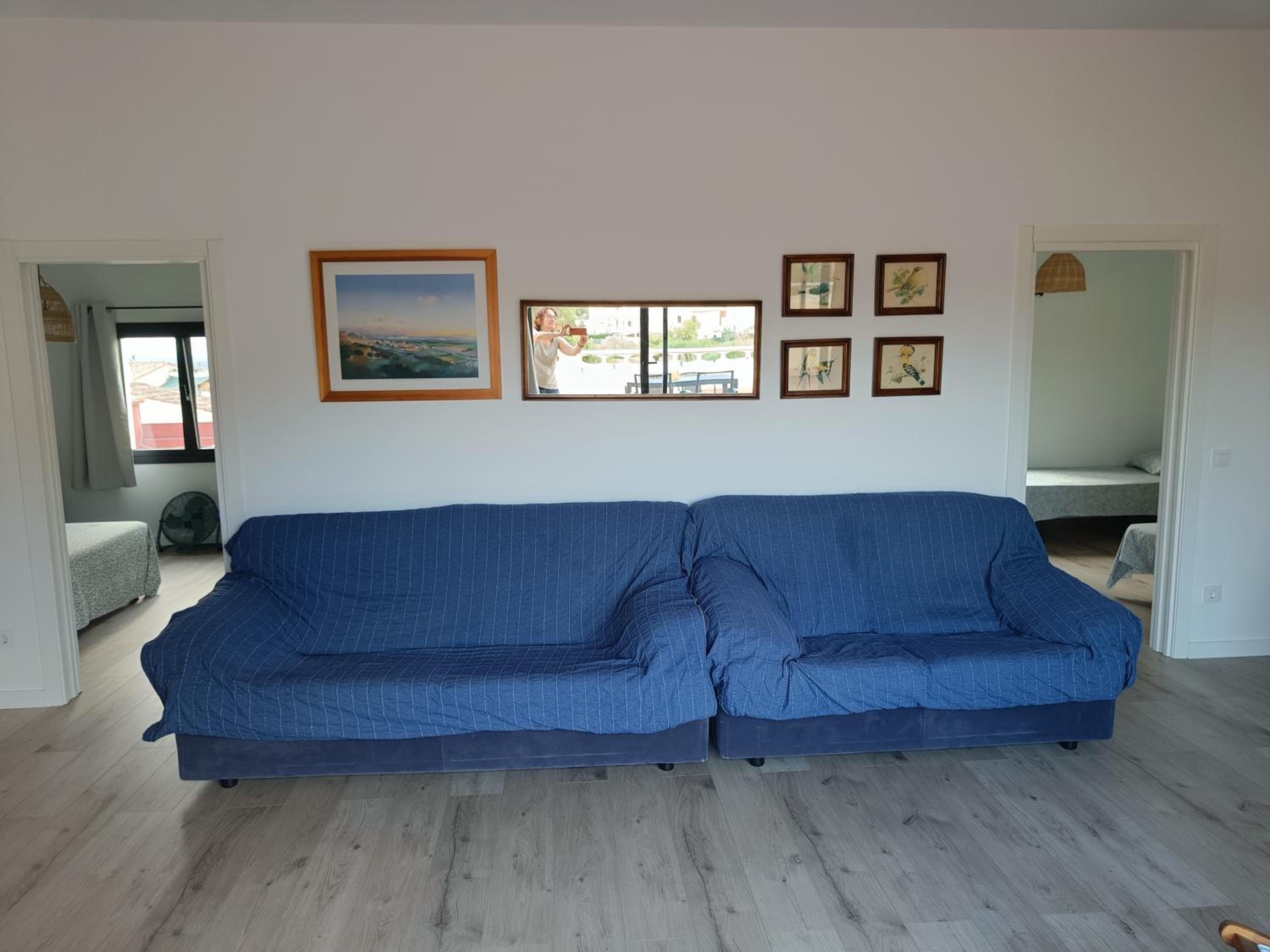 Sunny Relaxing Penthouse Costa Brava, Sea & Mountain Views, Huge Terrace, Fiber 1GB