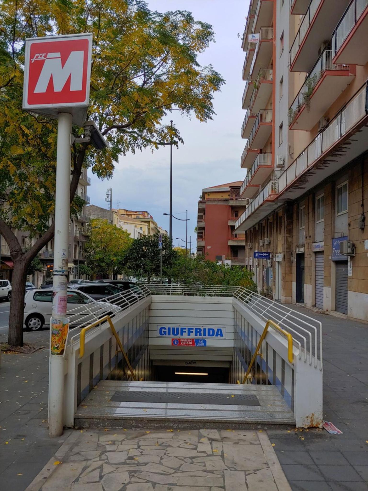 Giatì Studio - Cortile Privato & Metro