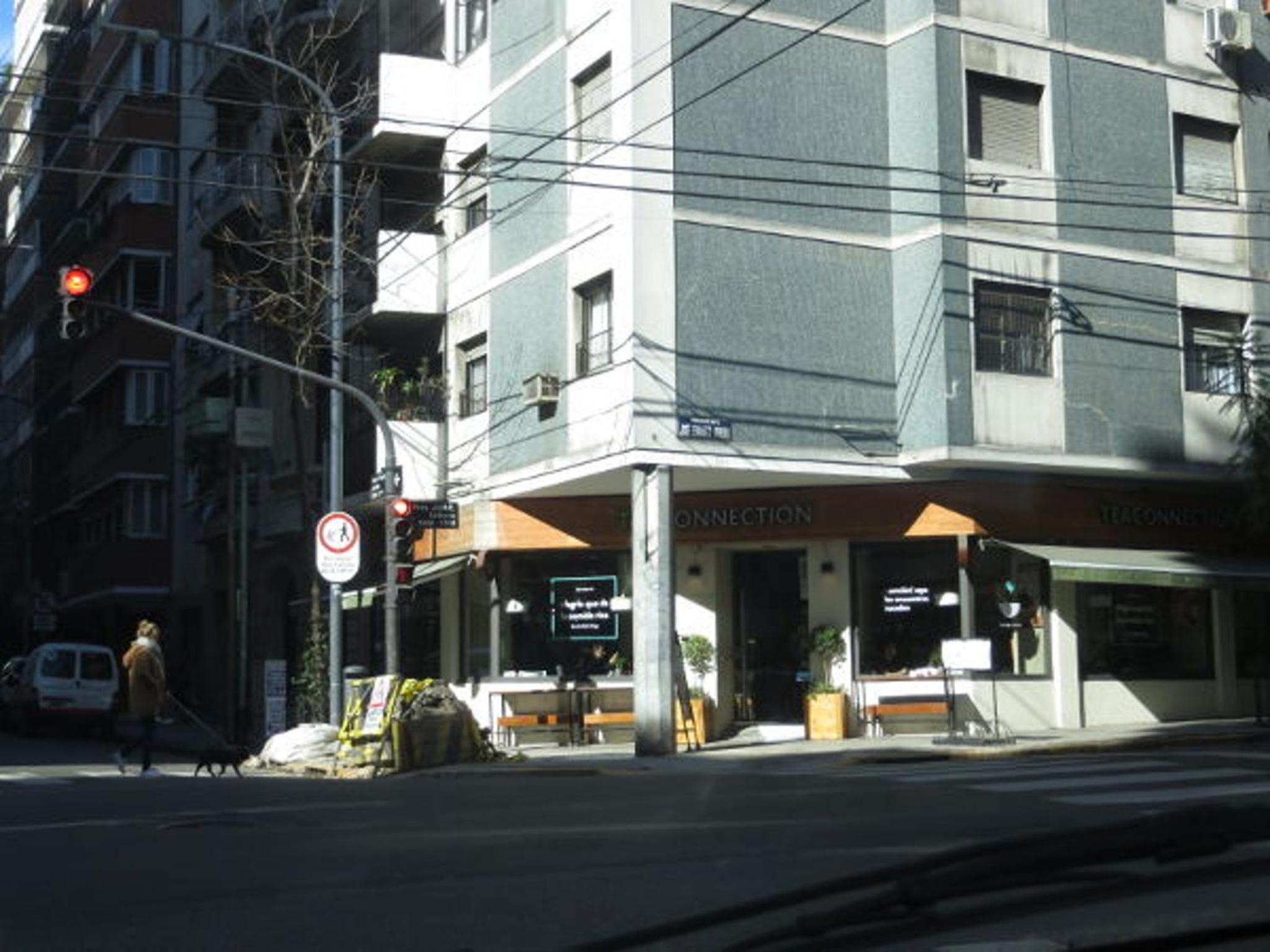 Sunny Recoleta Apartment