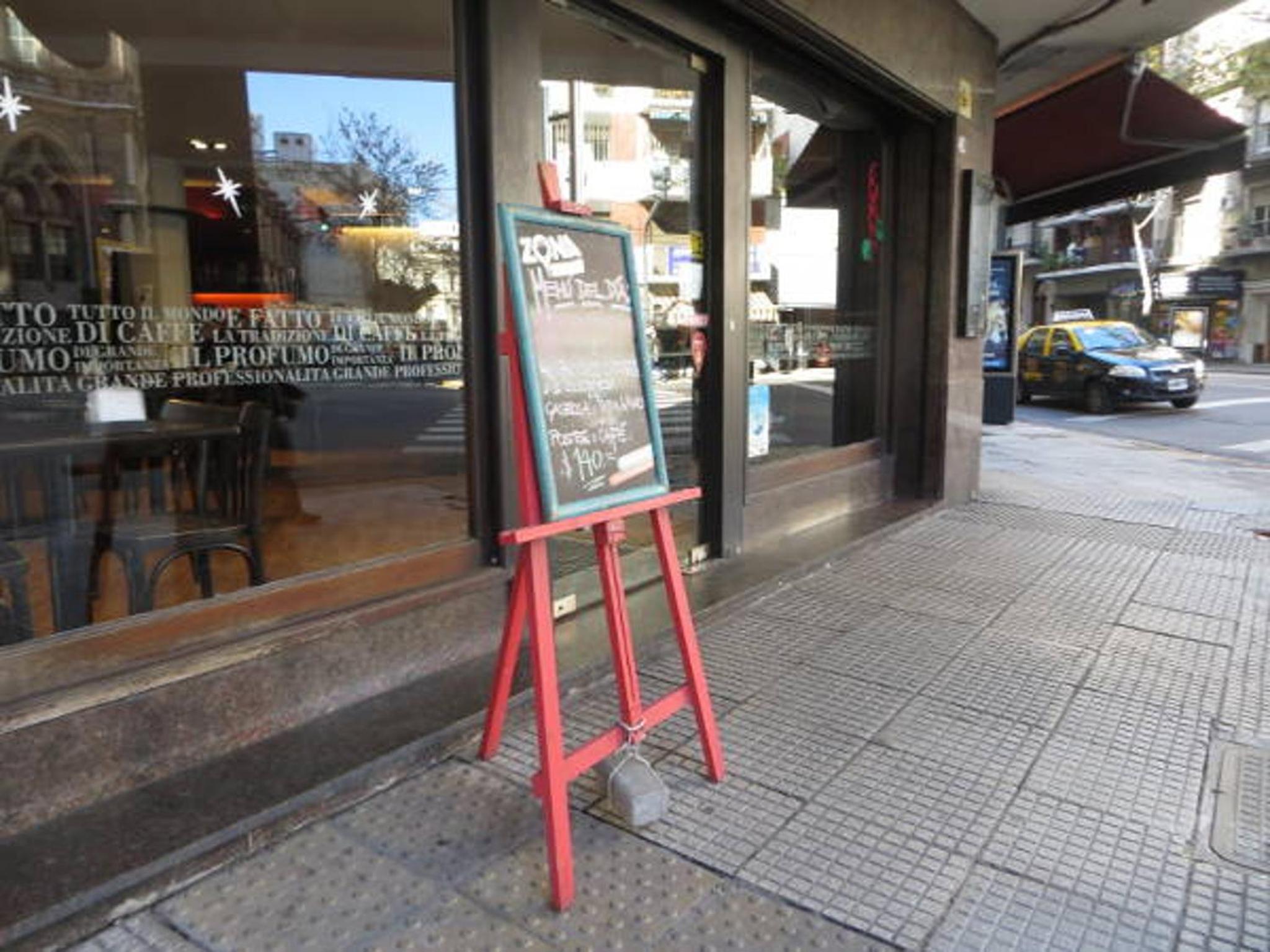 Sunny Recoleta Apartment
