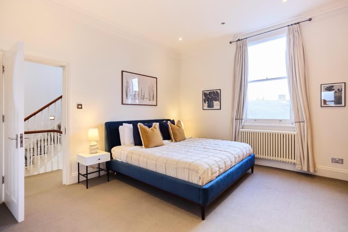 The Hampstead Getaway