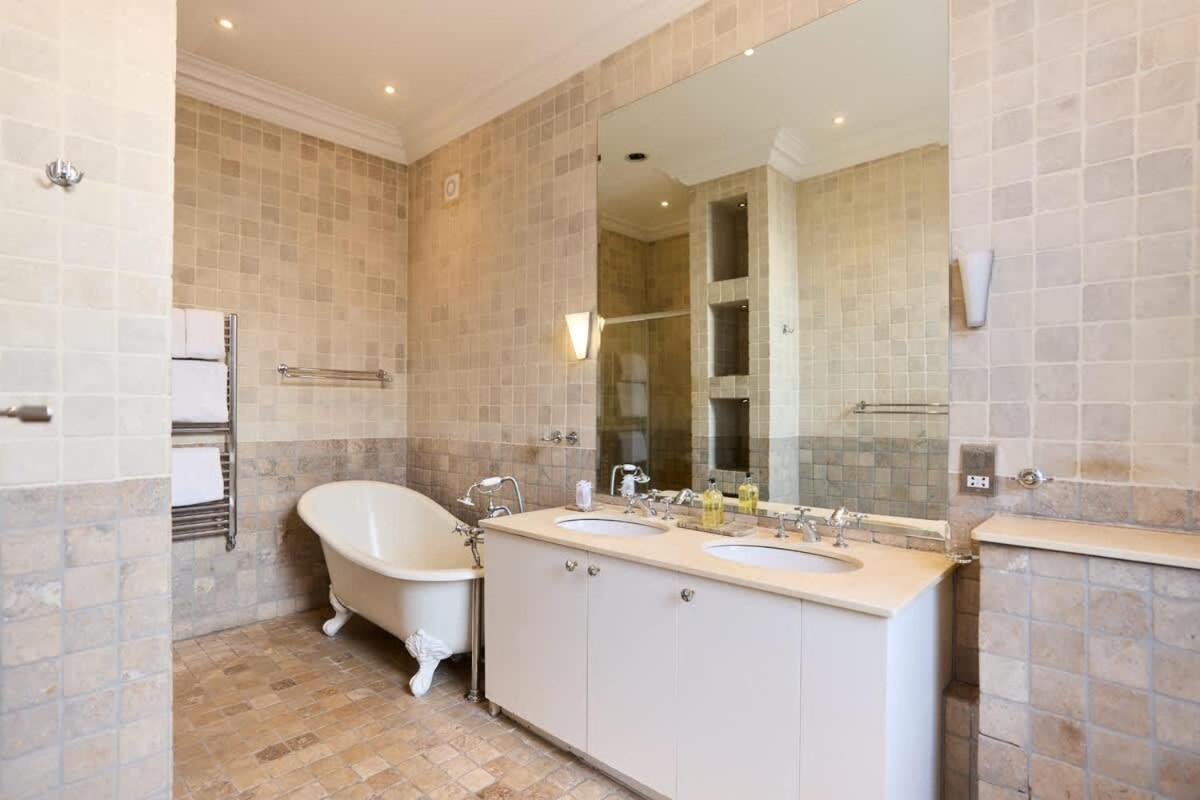 The Hampstead Getaway