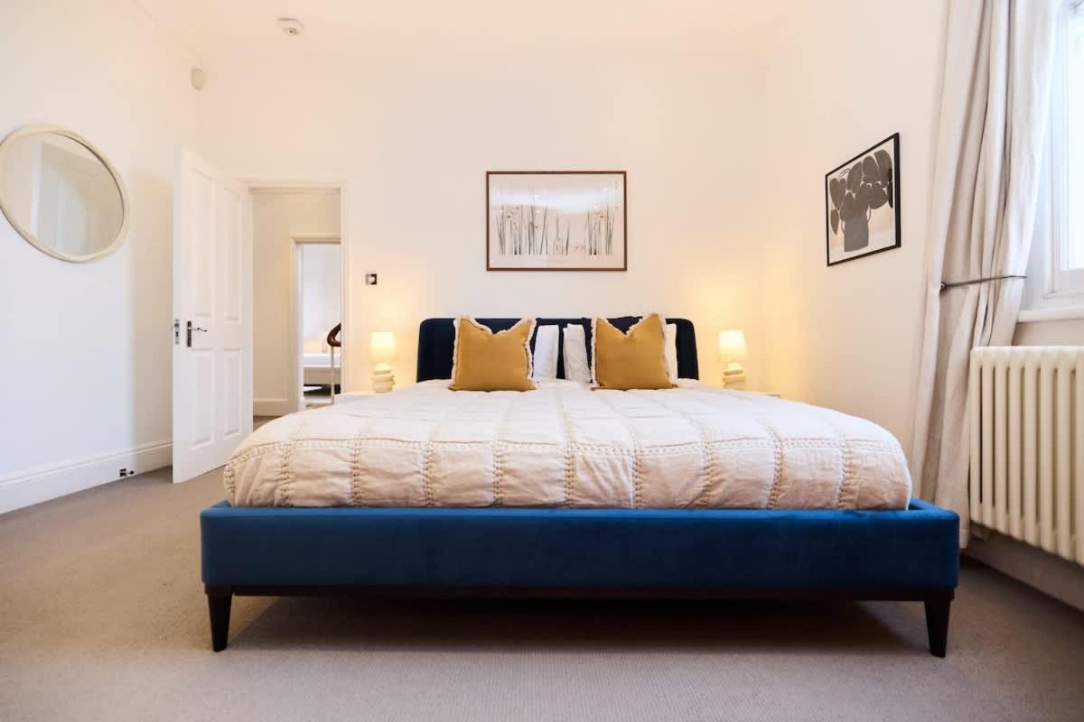 The Hampstead Getaway