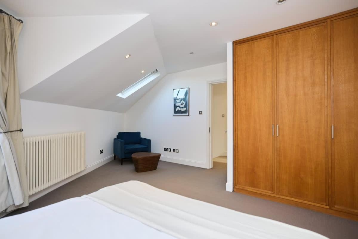 The Hampstead Getaway