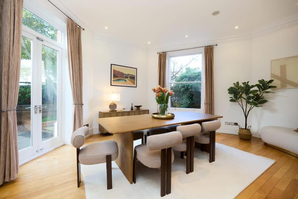 The Hampstead Getaway