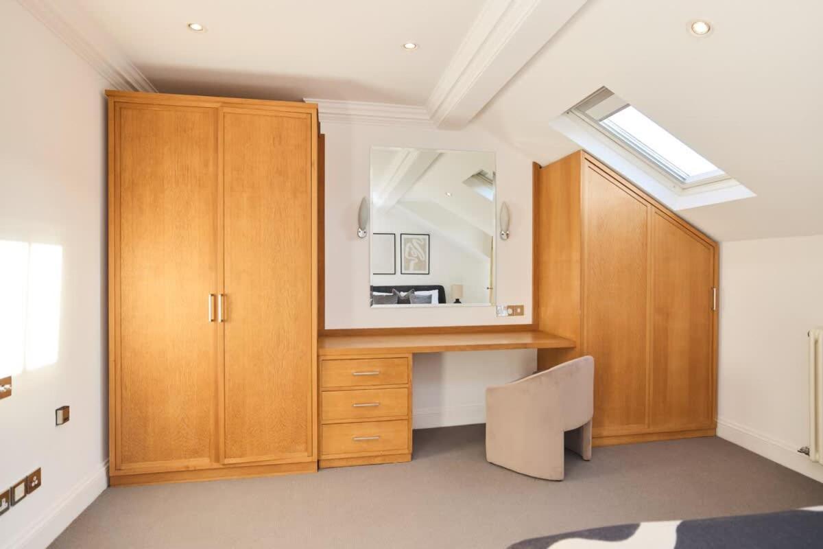 The Hampstead Getaway