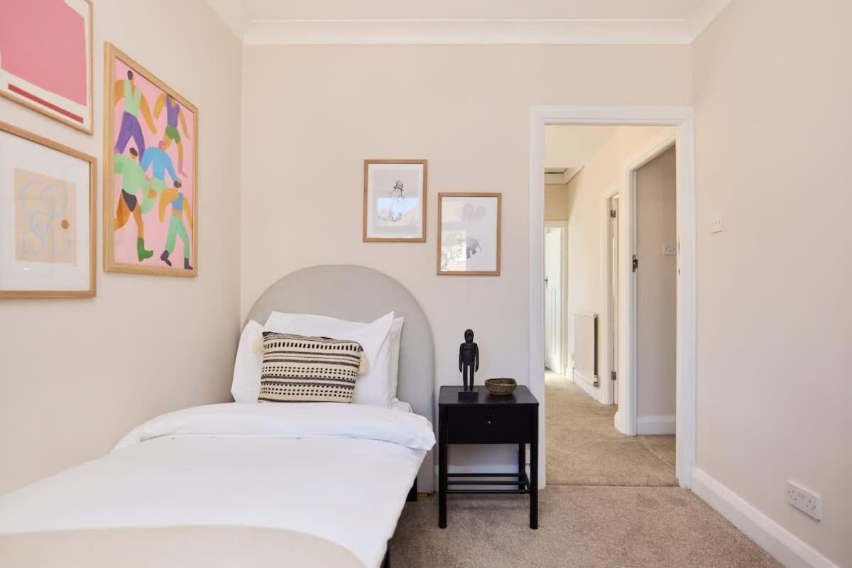 The Randall Retreat - Spacious 4BDR Home with Garden