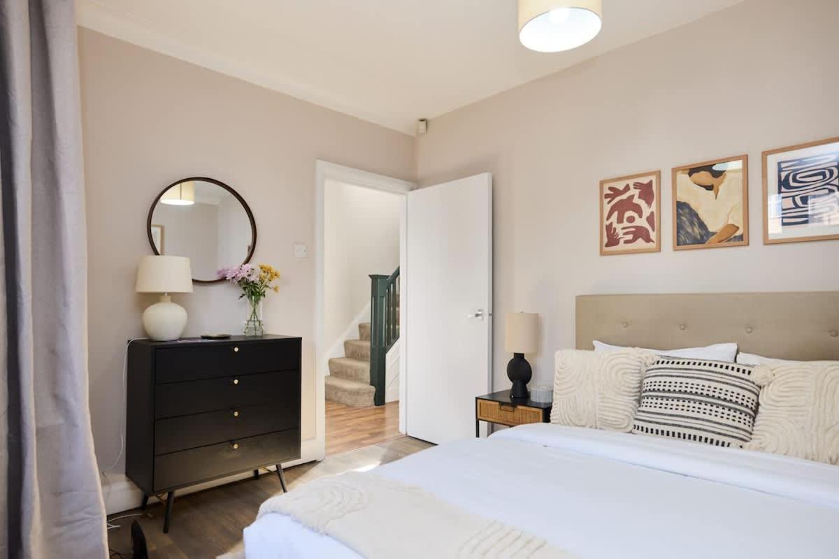 The Randall Retreat - Spacious 4BDR Home with Garden