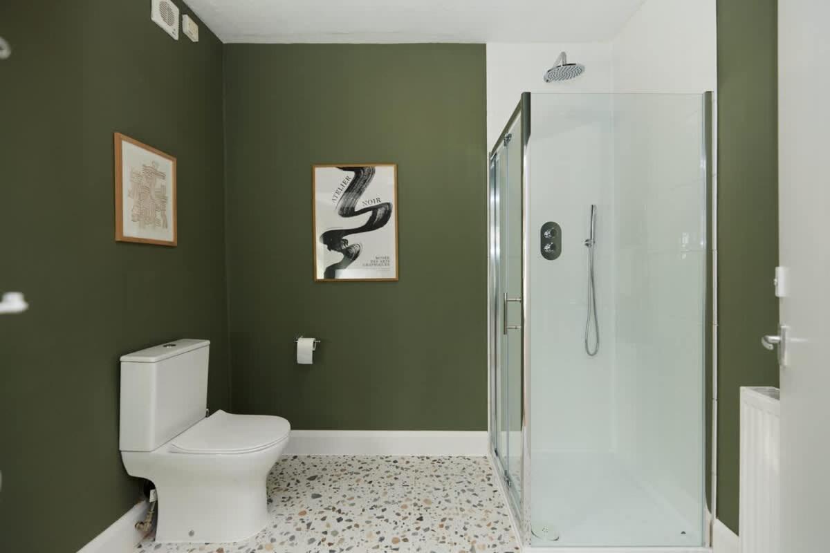 The Randall Retreat - Spacious 4BDR Home with Garden
