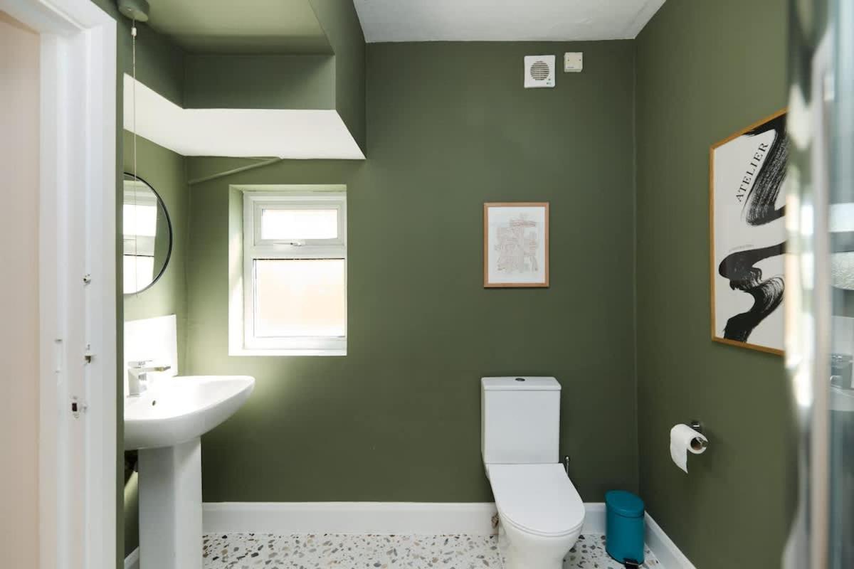 The Randall Retreat - Spacious 4BDR Home with Garden