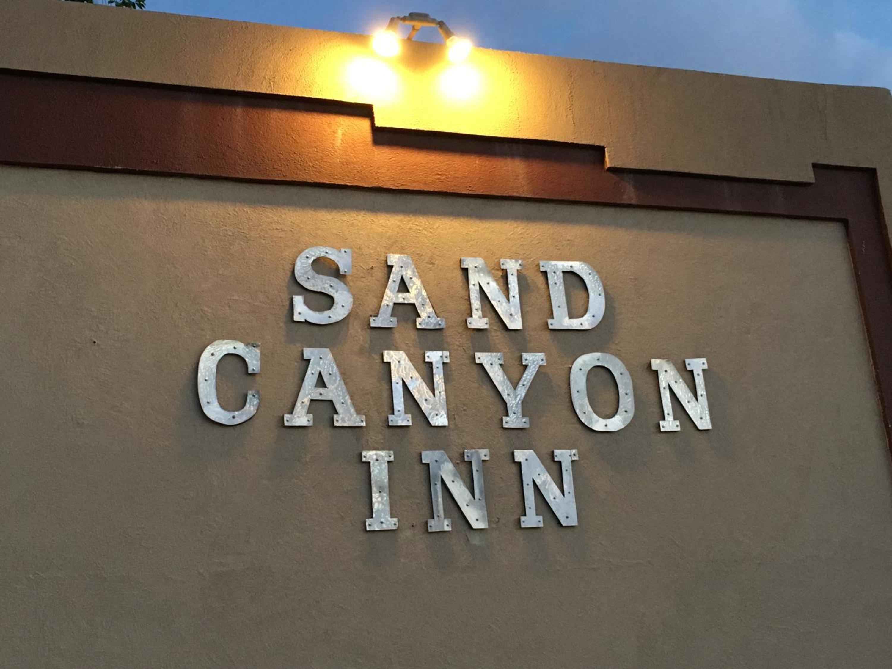 National 9 Inn Sand Canyon
