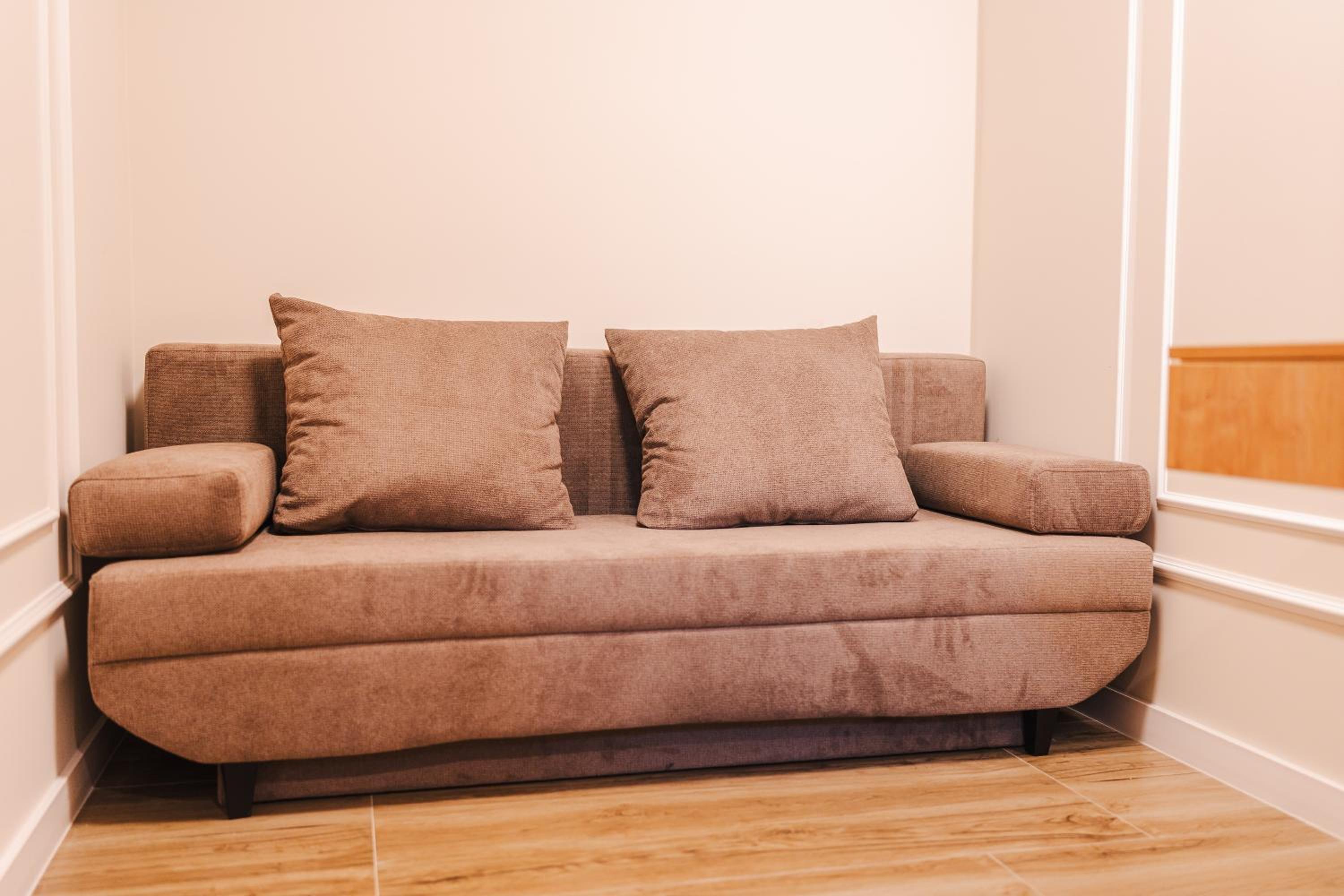 Chic 1BR with Office - Calm, Cool & Connected