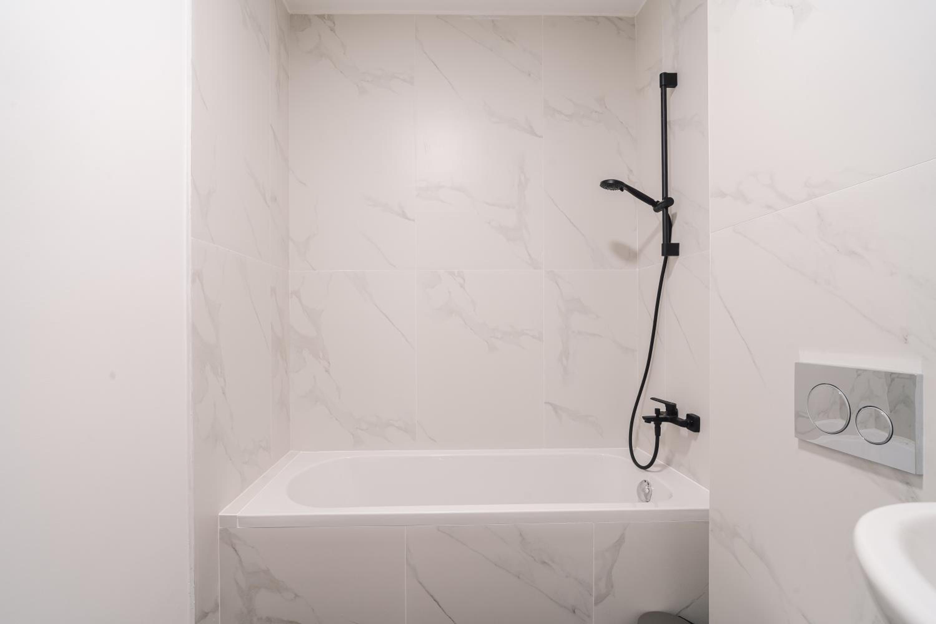 Chic 1BR with Office - Calm, Cool & Connected
