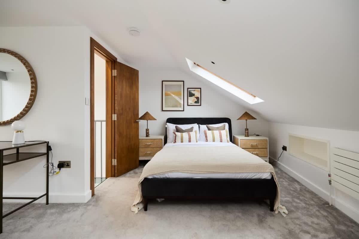 The Hamilton Gardens Hideaway - Modern 4BDR Home with Garden