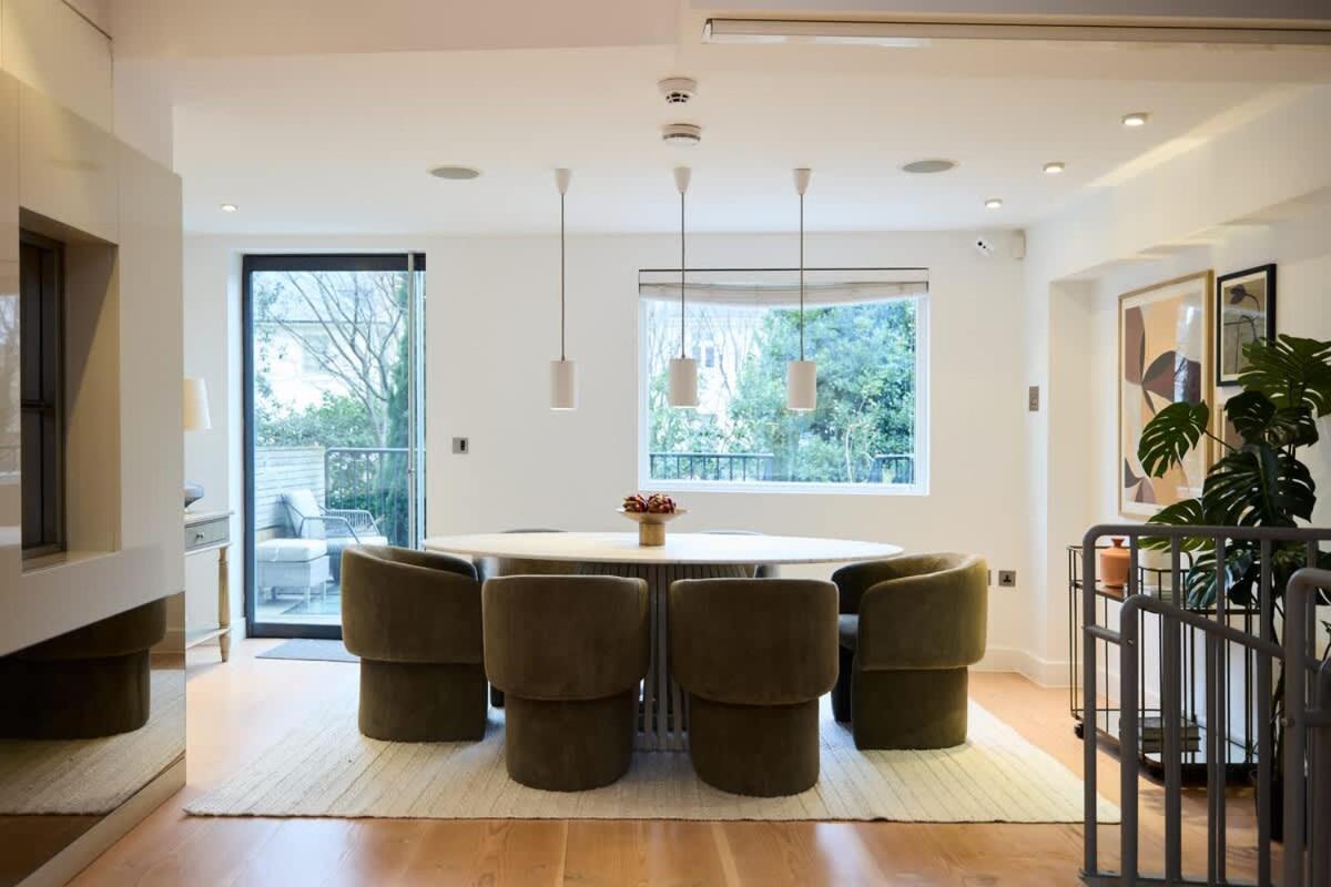 The Hamilton Gardens Hideaway - Modern 4BDR Home with Garden