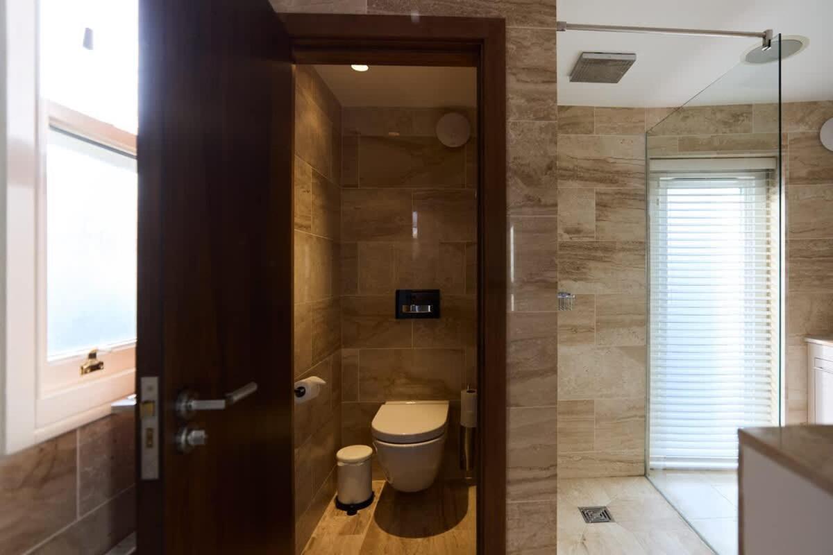 The Hamilton Gardens Hideaway - Modern 4BDR Home with Garden