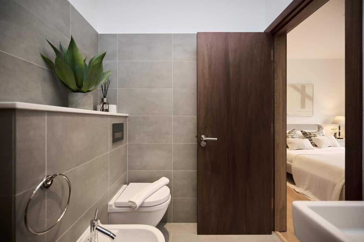 The Hamilton Gardens Hideaway - Modern 4BDR Home with Garden
