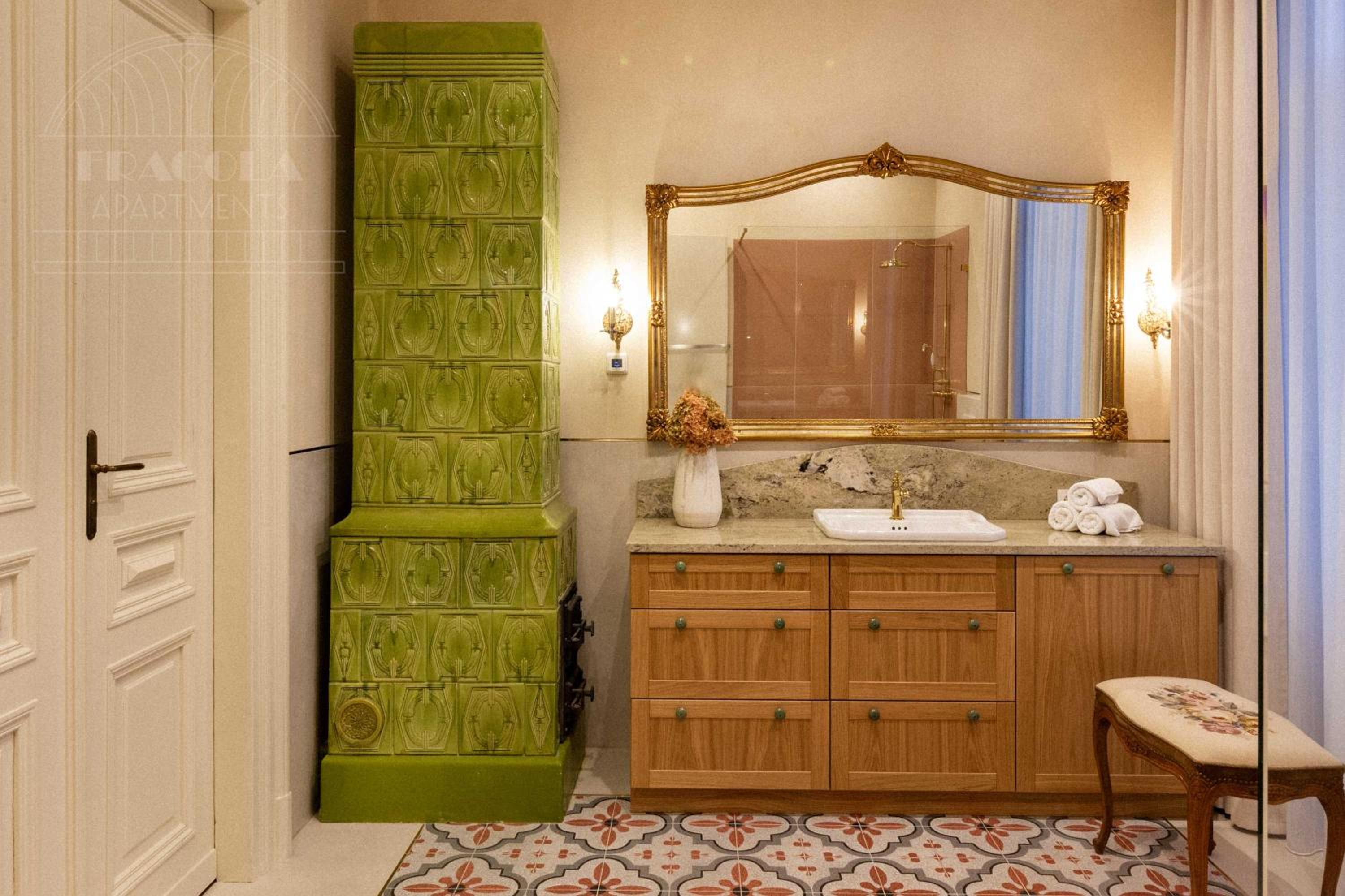 Fragola Apartments Le Jardin - classy, spacious Old Town apartments
