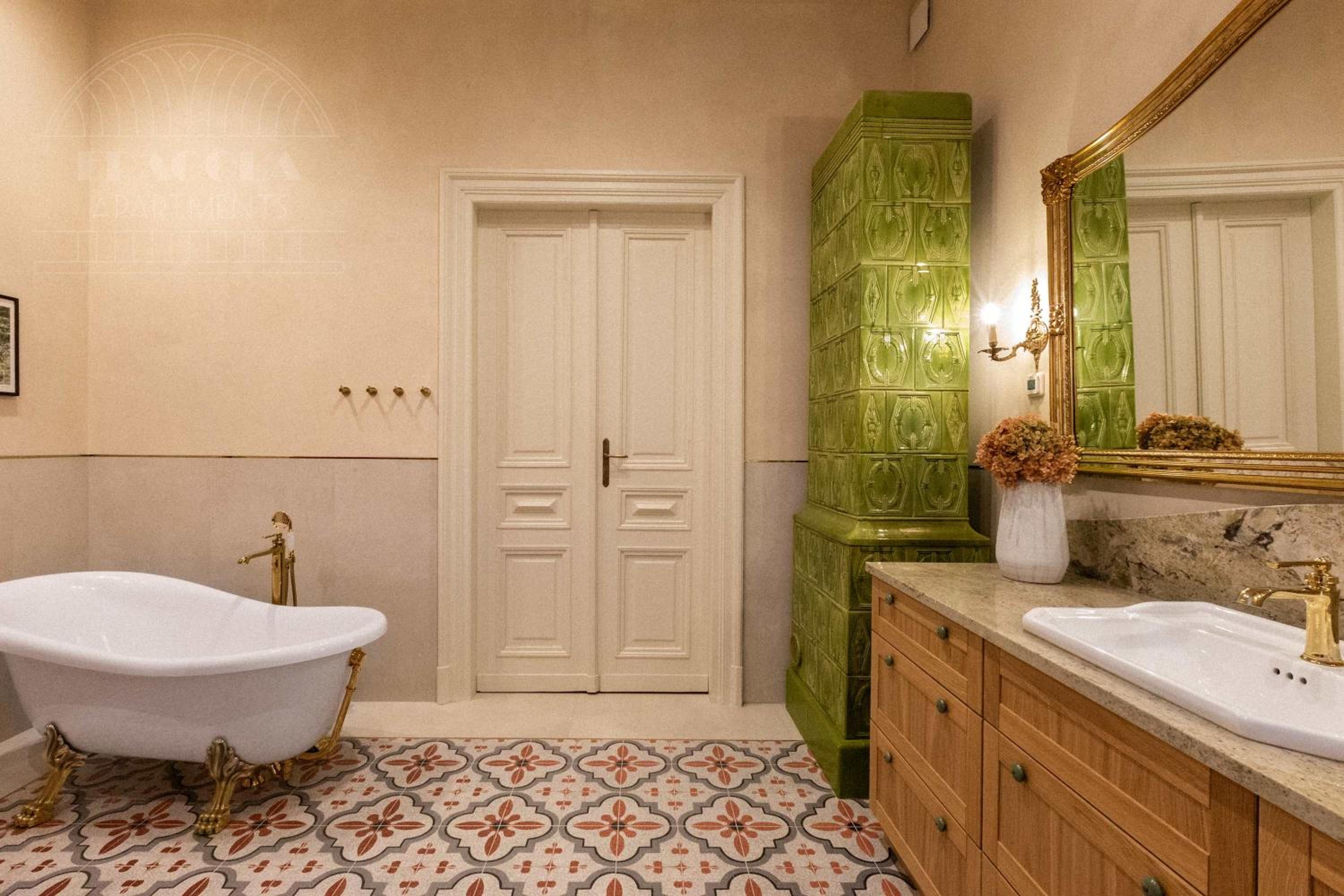 Fragola Apartments Le Jardin - classy, spacious Old Town apartments