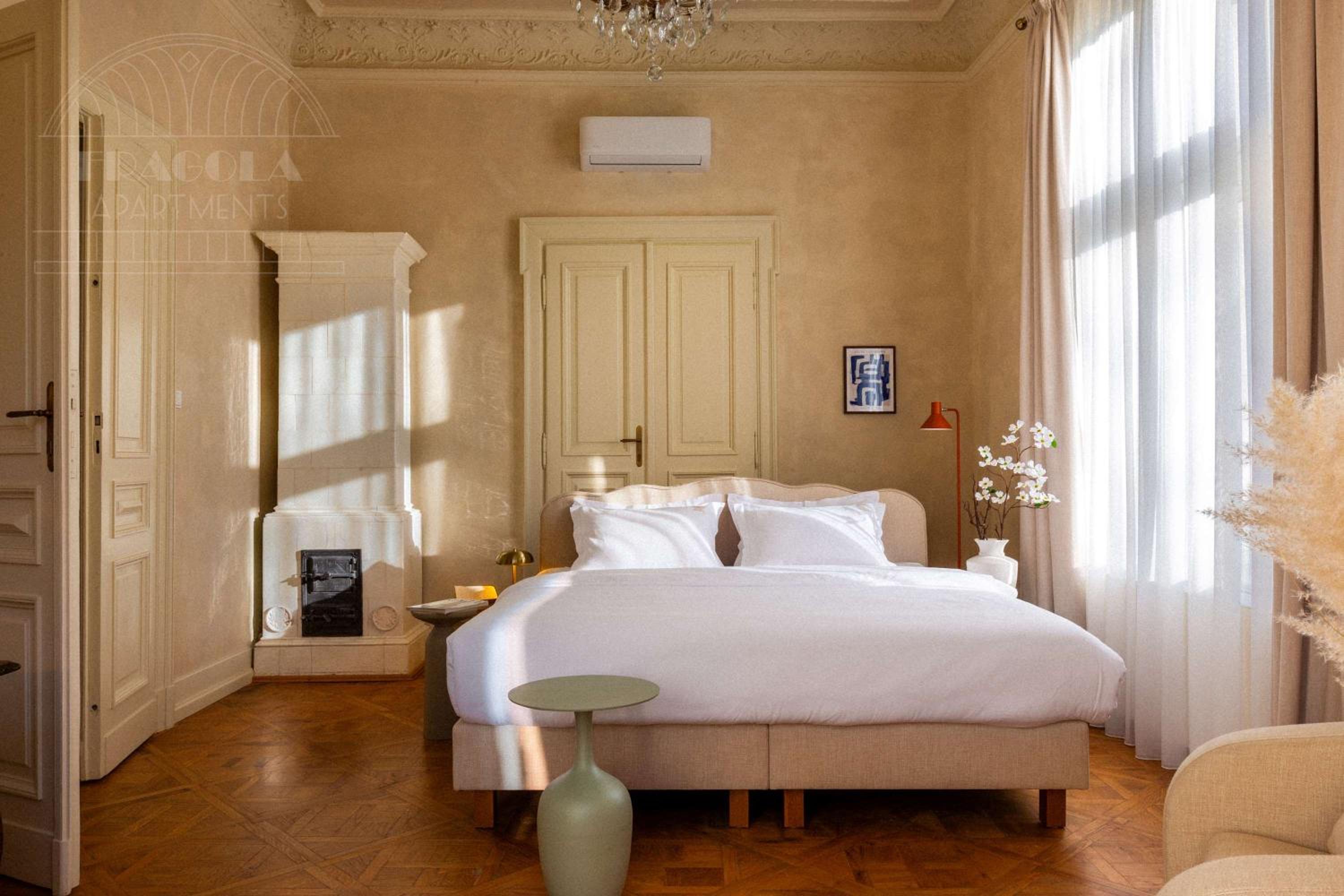 Fragola Apartments Le Jardin - classy, spacious Old Town apartments