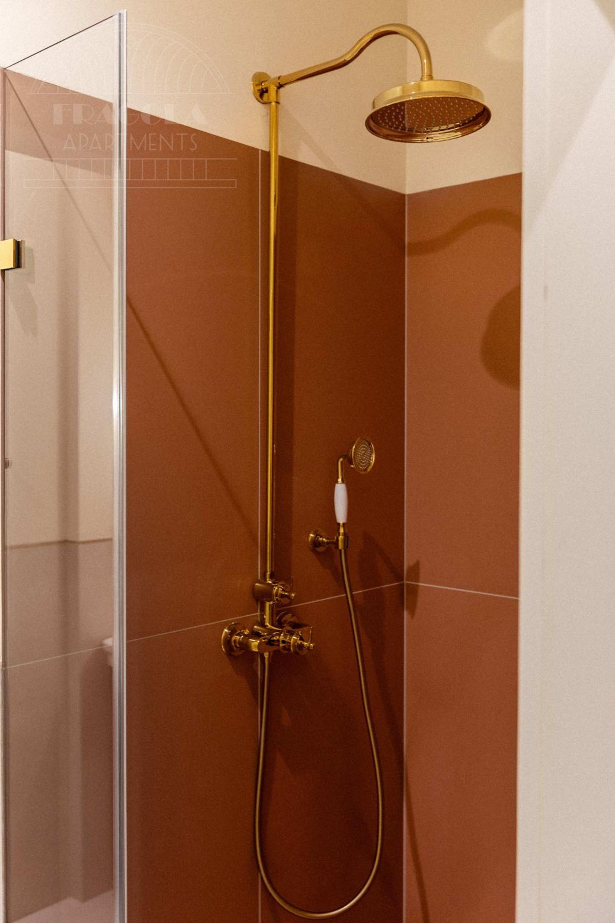 Fragola Apartments Le Jardin - classy, spacious Old Town apartments