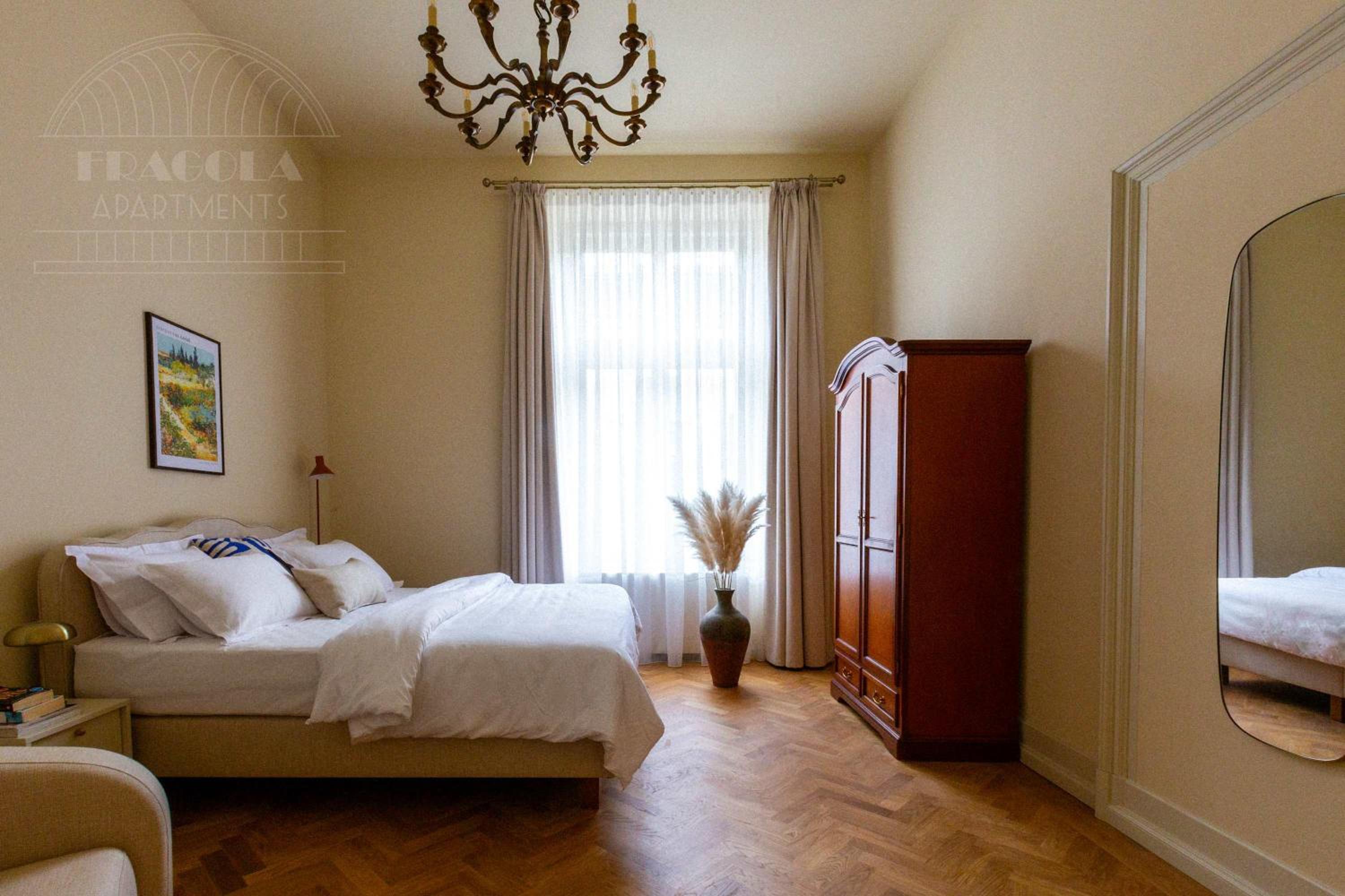 Fragola Apartments Le Jardin - classy, spacious Old Town apartments