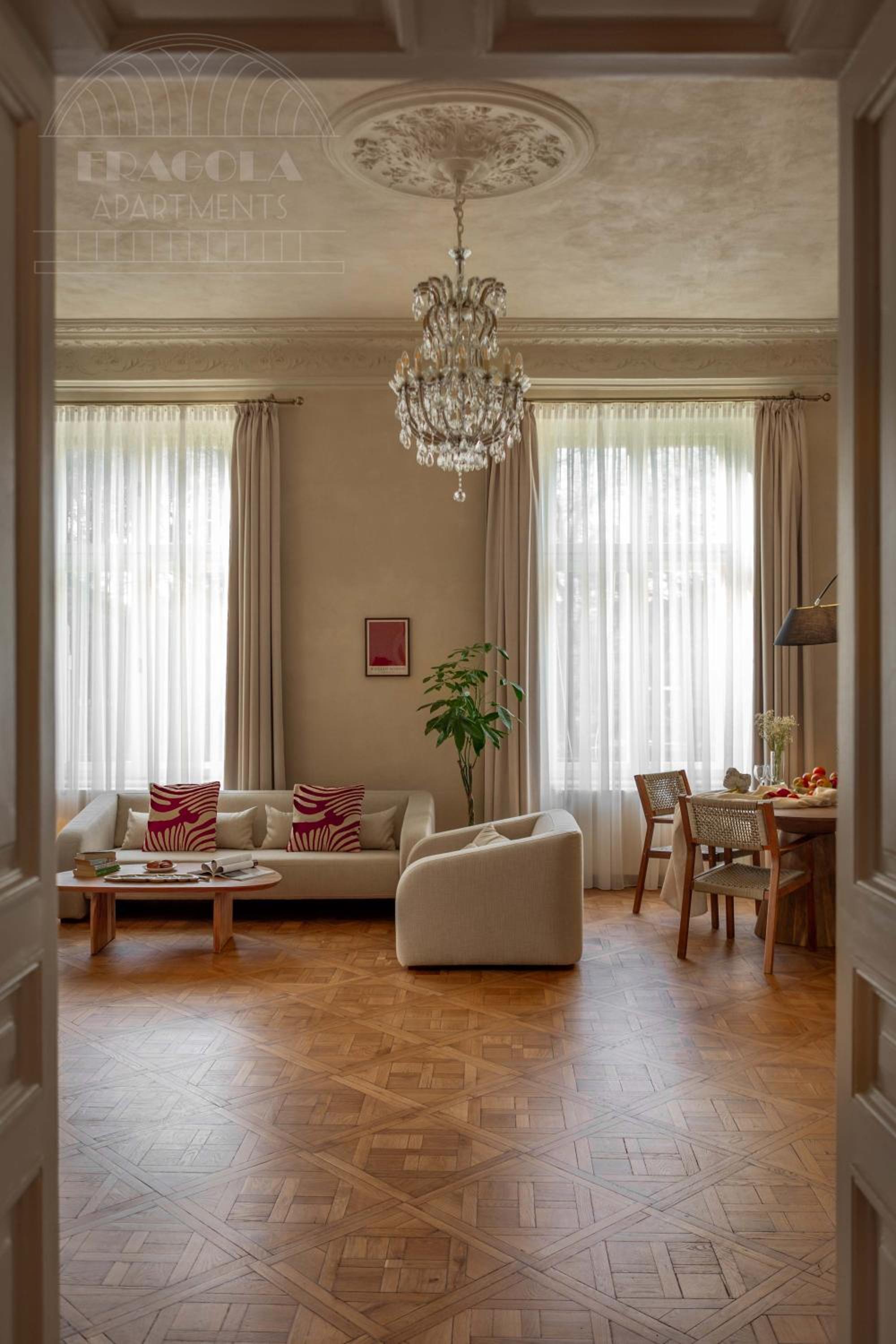 Fragola Apartments Le Jardin - classy, spacious Old Town apartments