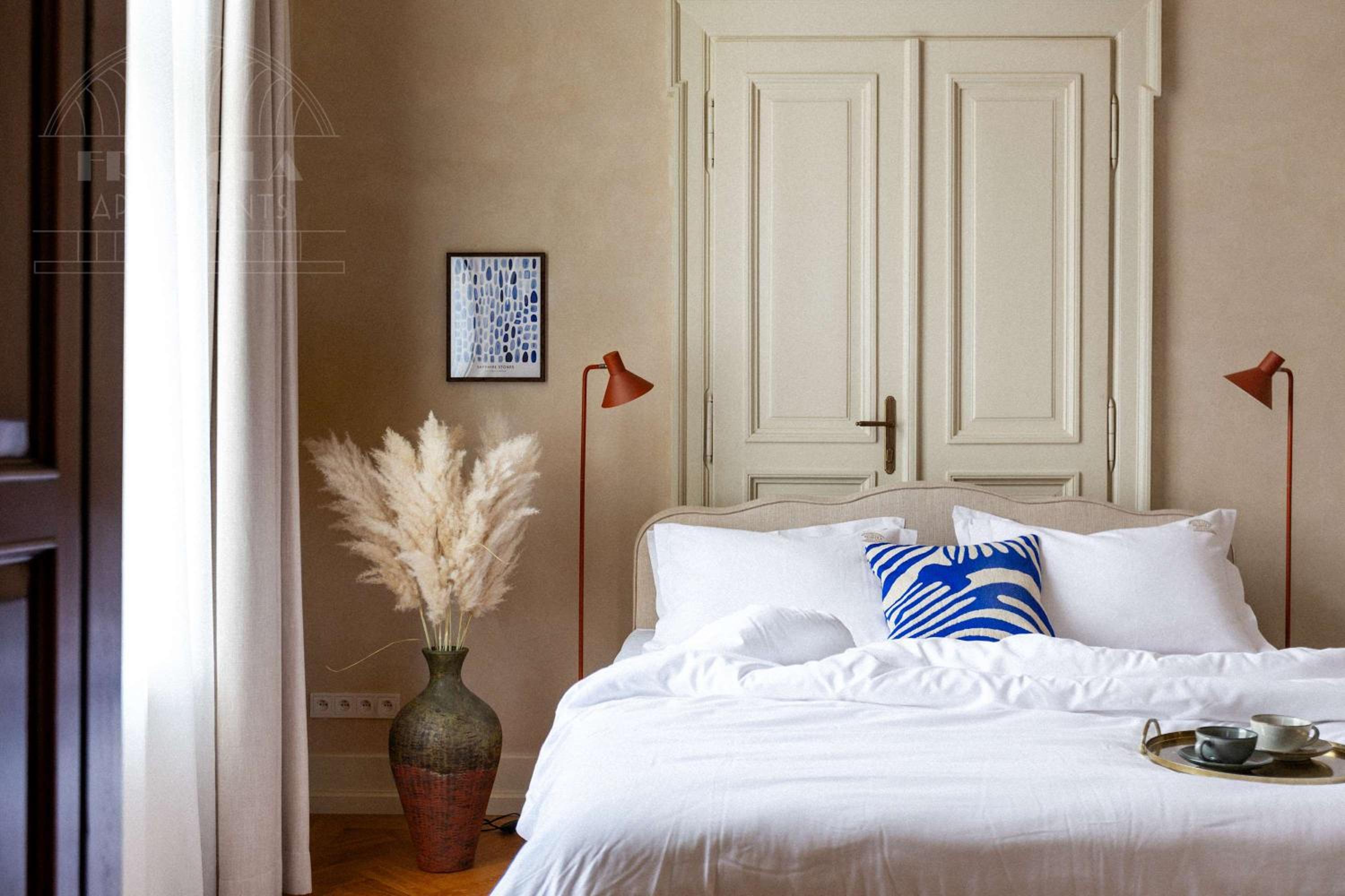 Fragola Apartments Le Jardin - classy, spacious Old Town apartments