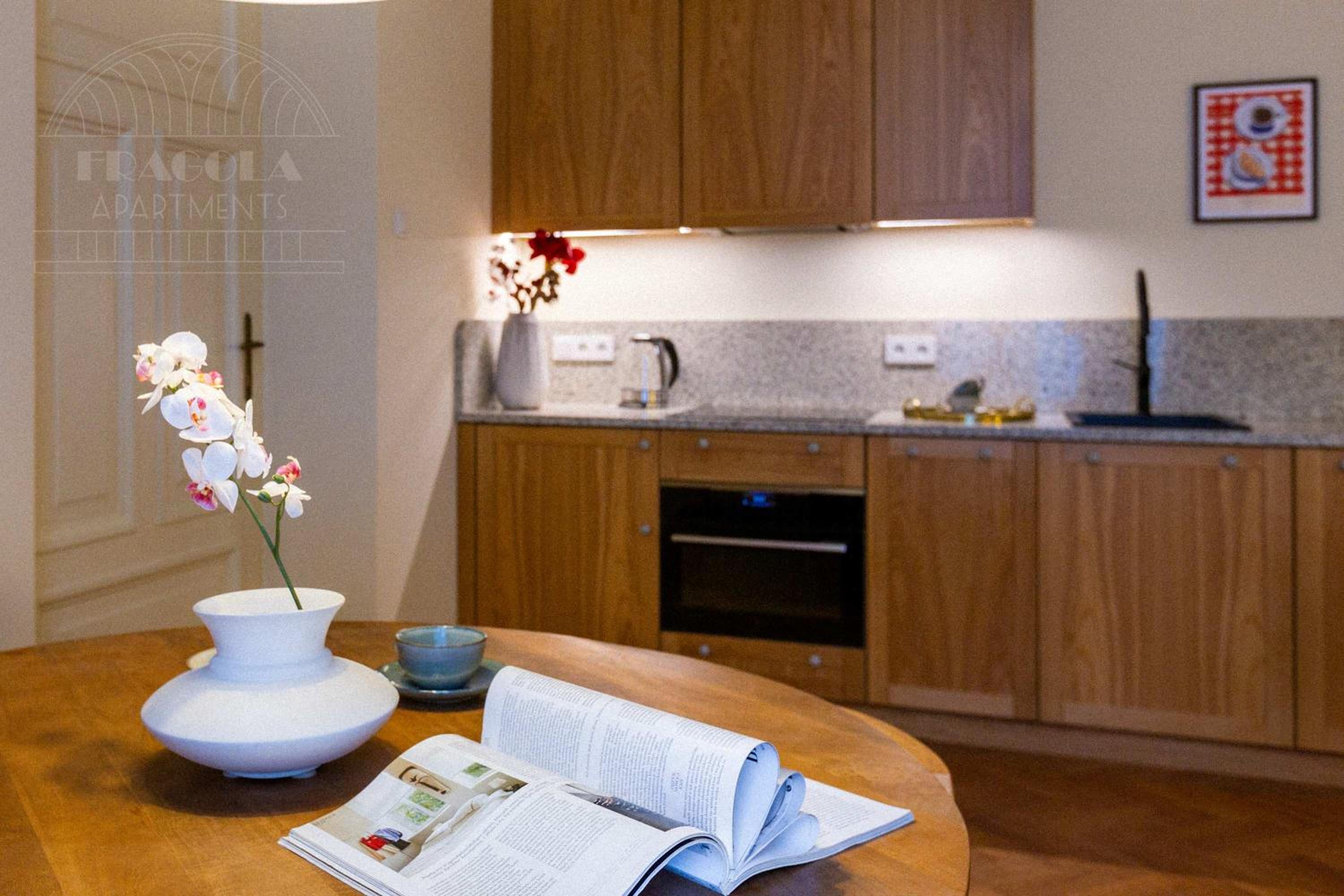 Fragola Apartments Le Jardin - classy, spacious Old Town apartments