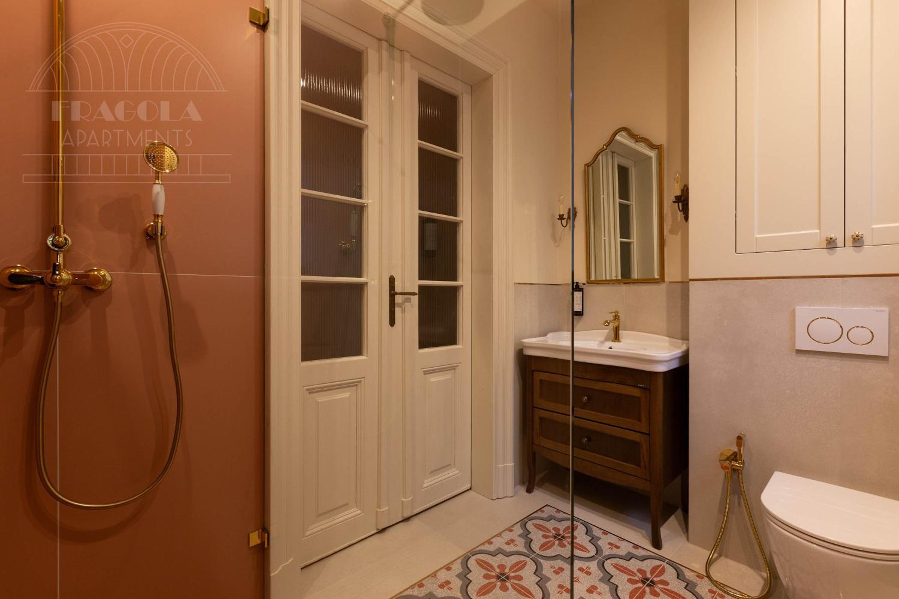Fragola Apartments Le Jardin - classy, spacious Old Town apartments