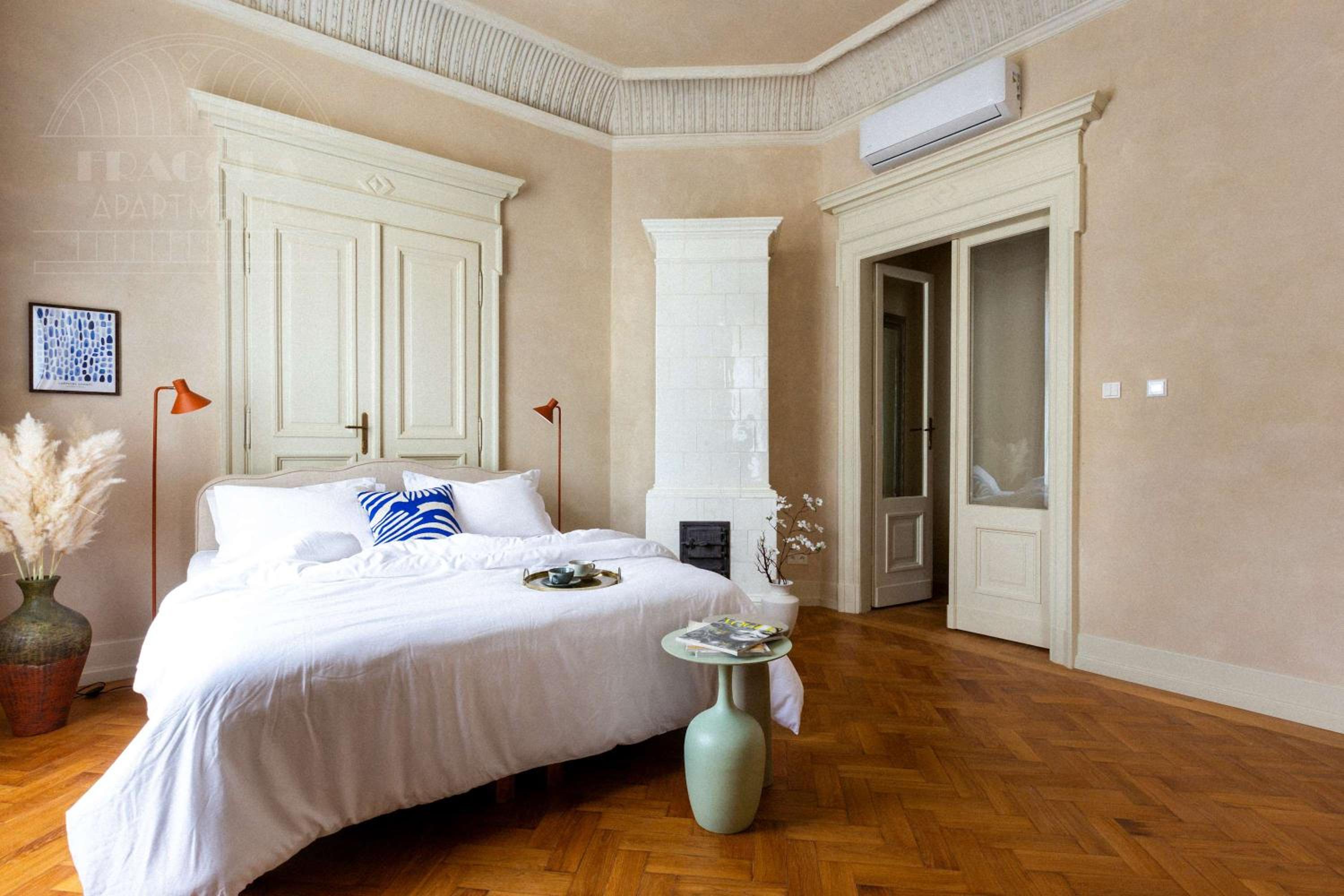Fragola Apartments Le Jardin - classy, spacious Old Town apartments