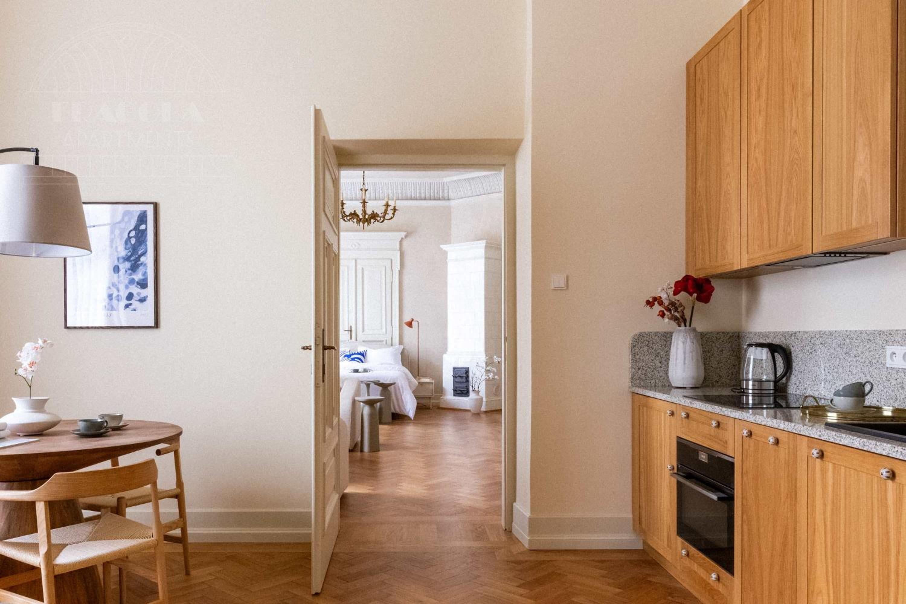 Fragola Apartments Le Jardin - classy, spacious Old Town apartments
